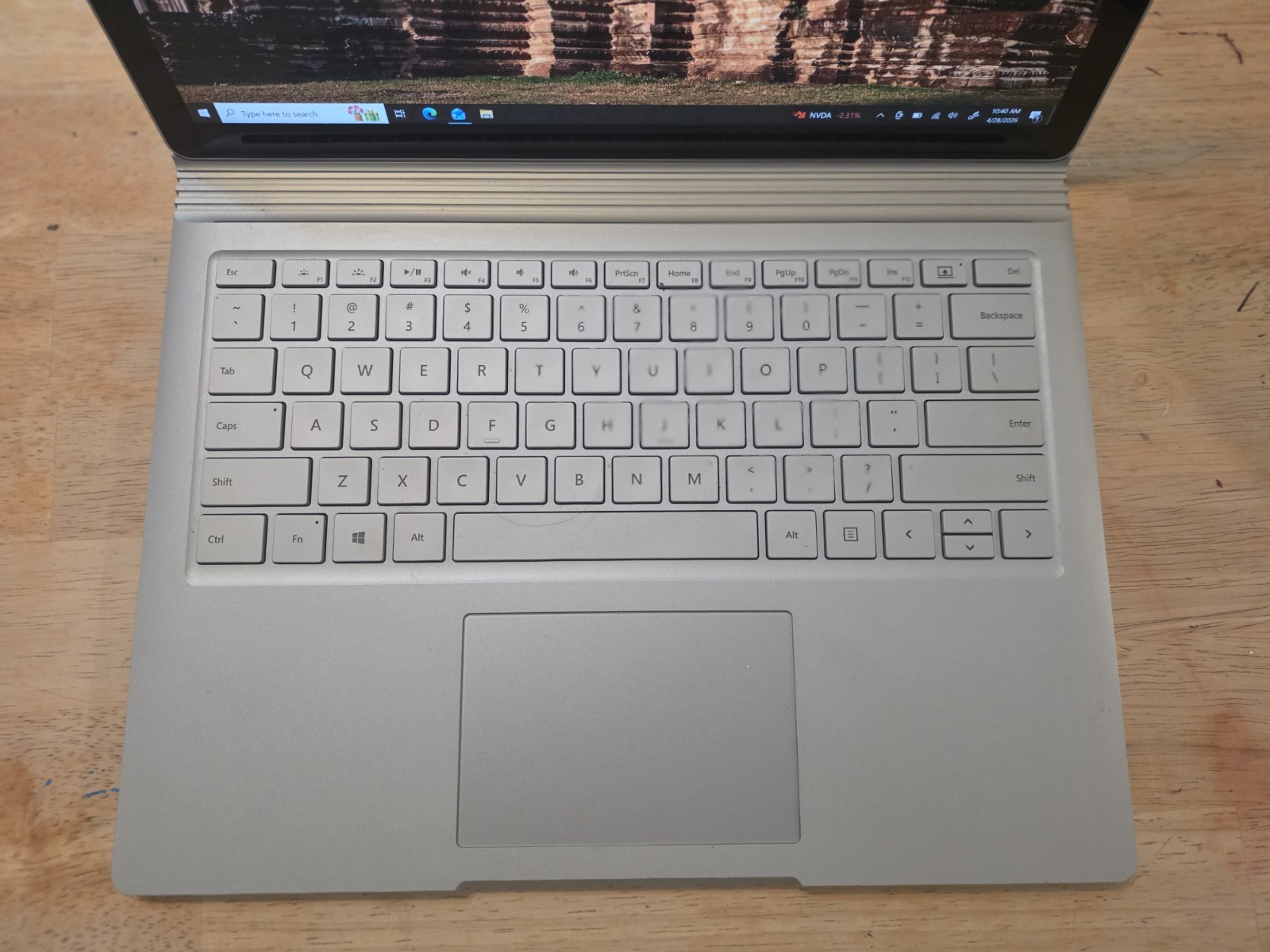 Microsoft Surface Book 13.5″ i7-6600 16GB 512GB GTX 965M Performance Base – READ