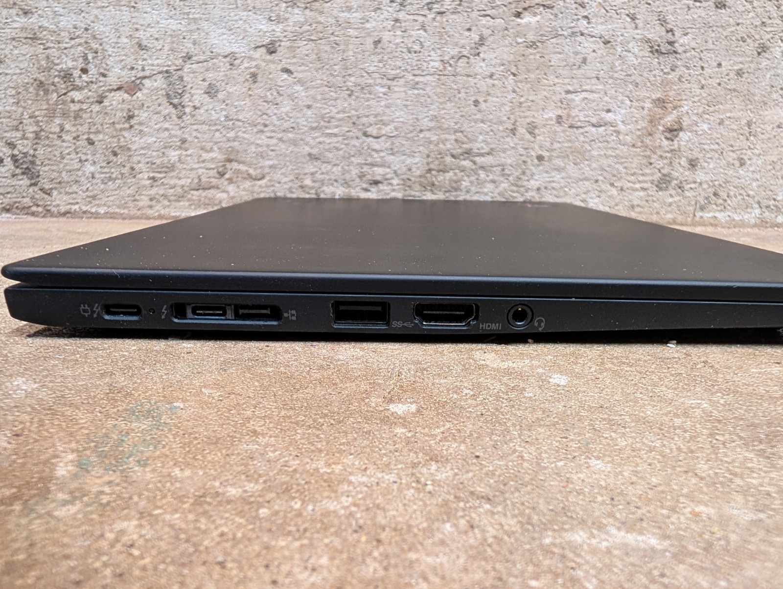 Lenovo ThinkPad X1 Carbon Gen 8 i7-10510U@1.80GHz 16GB RAM 1TB SSD Win 11 Pro
