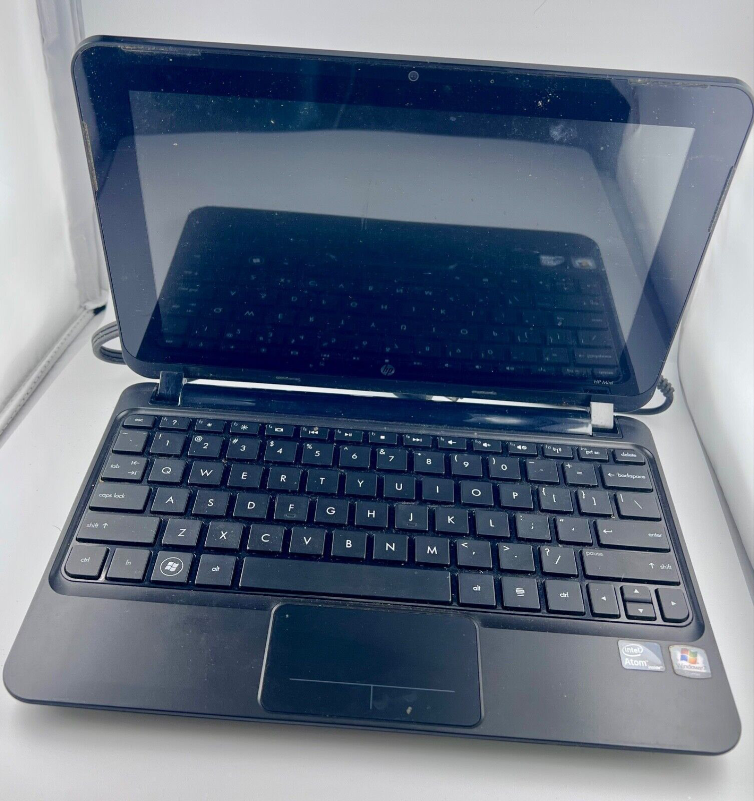 HP Mini 210–1055 NR Laptop Battleship CNF0039477 Intel Atom Windows 7 Computer