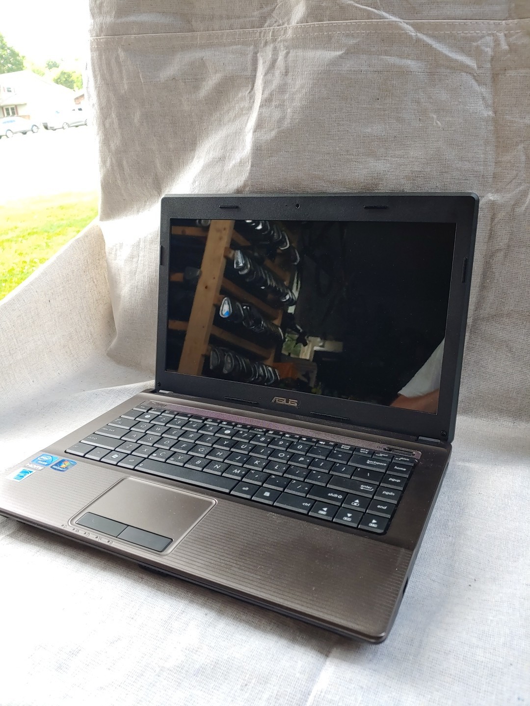 Asus X44H 14″ Laptop Intel Core i3 2.30Ghz, 4GB Memory, Untested, No Charger