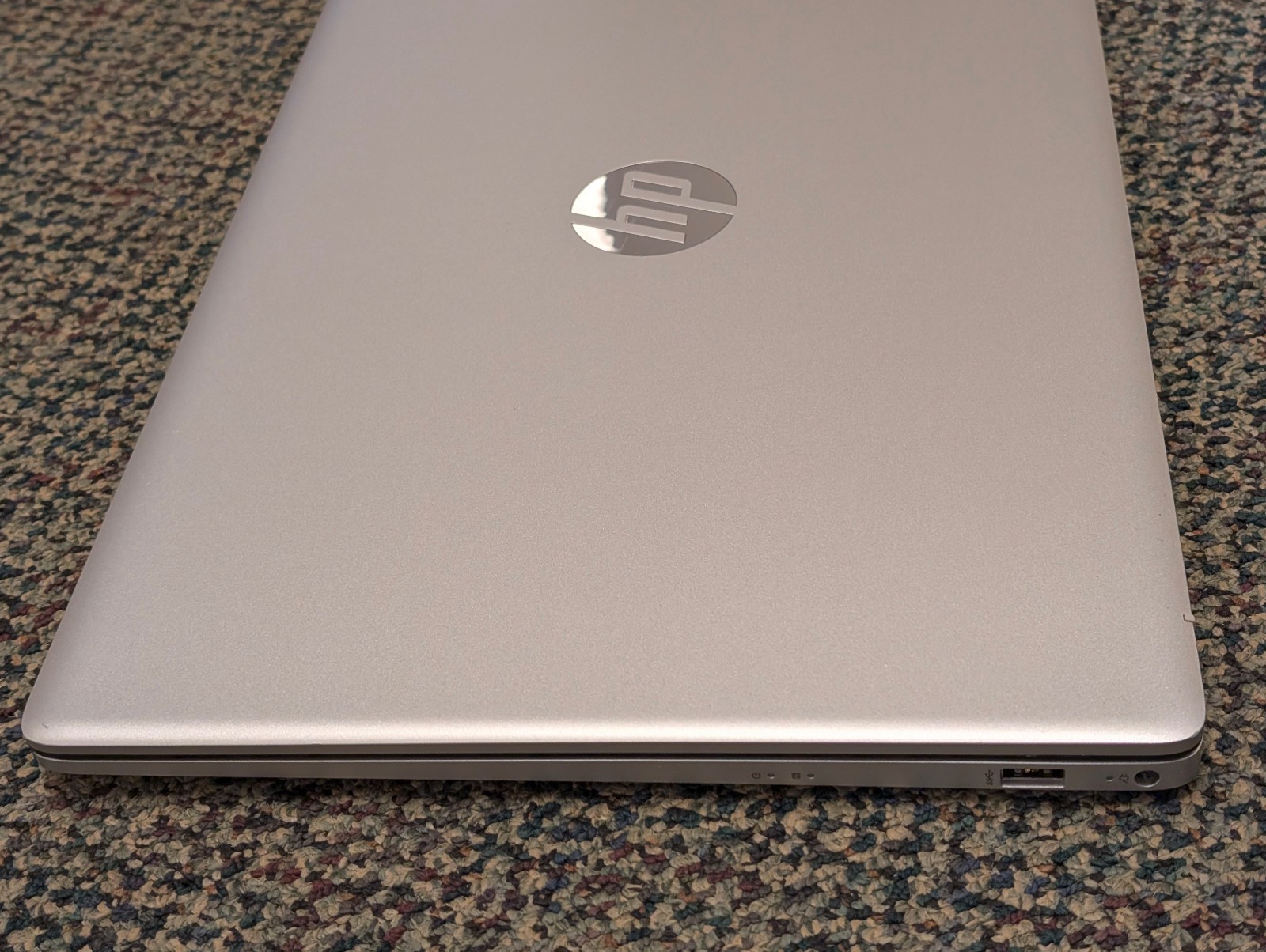 *READ* HP 17-cn0025nr Laptop PC 17.3″ i5-1135G7 No RAM/SSD *DOESN’T POWER ON*
