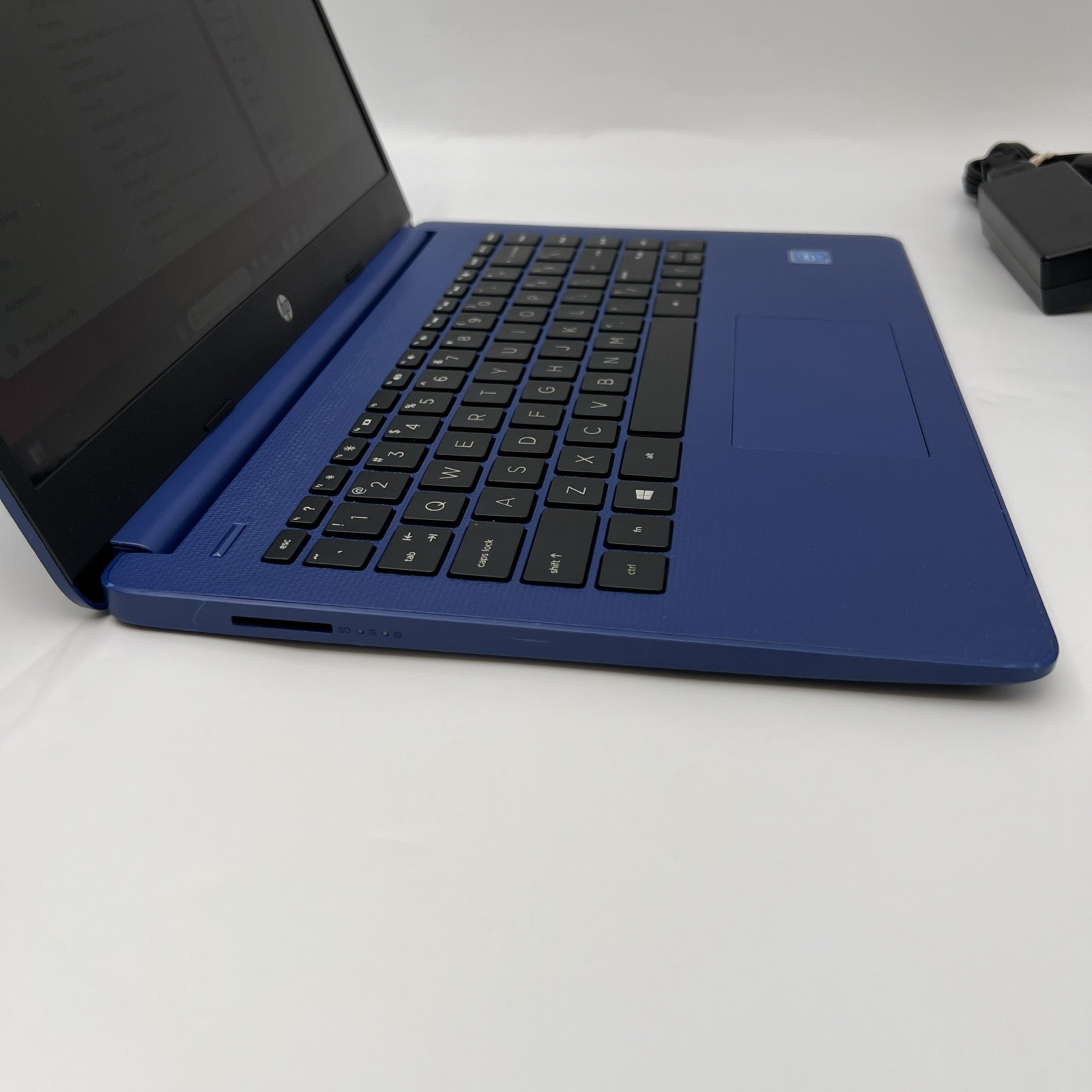 HP Laptop 14-DQ0005DX 14″ HD INTEL CELERON N4020 1.10GHz 4GB RAM 64GB SSD USED