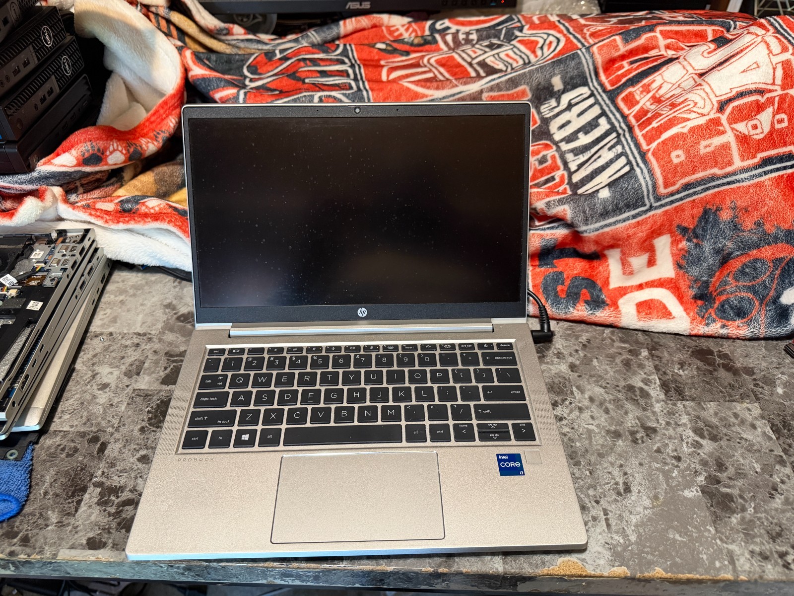 HP ProBook 430 G8 Core i7-1135G7 2.40 GHz 16 GB DDR4 512 GB NVMe Win 11 Pro
