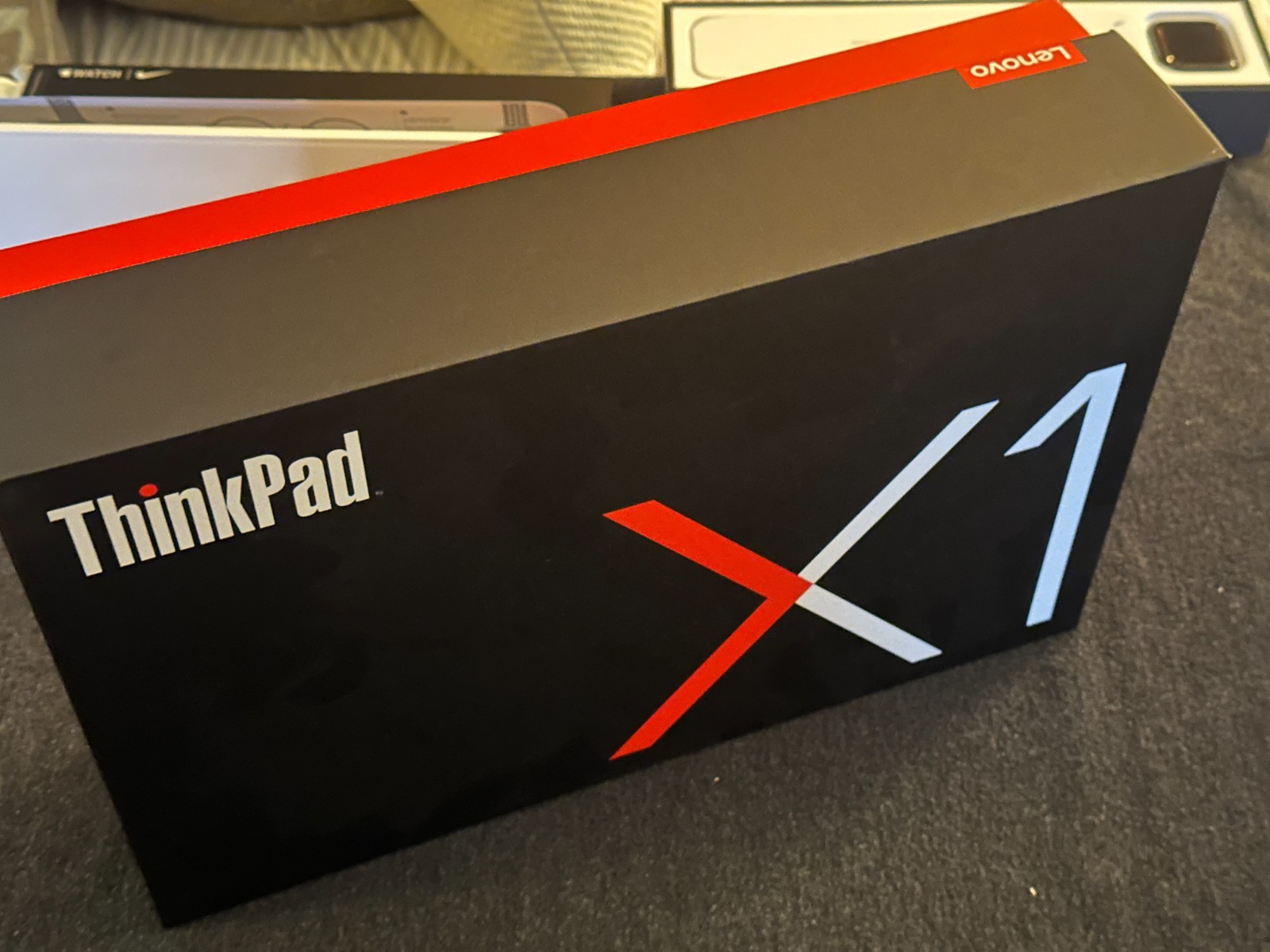 Lenovo ThinkPad X1 Carbon 5th Gen (256GB SSD Intel Core i5-7300U 3.5GHz 16GB)