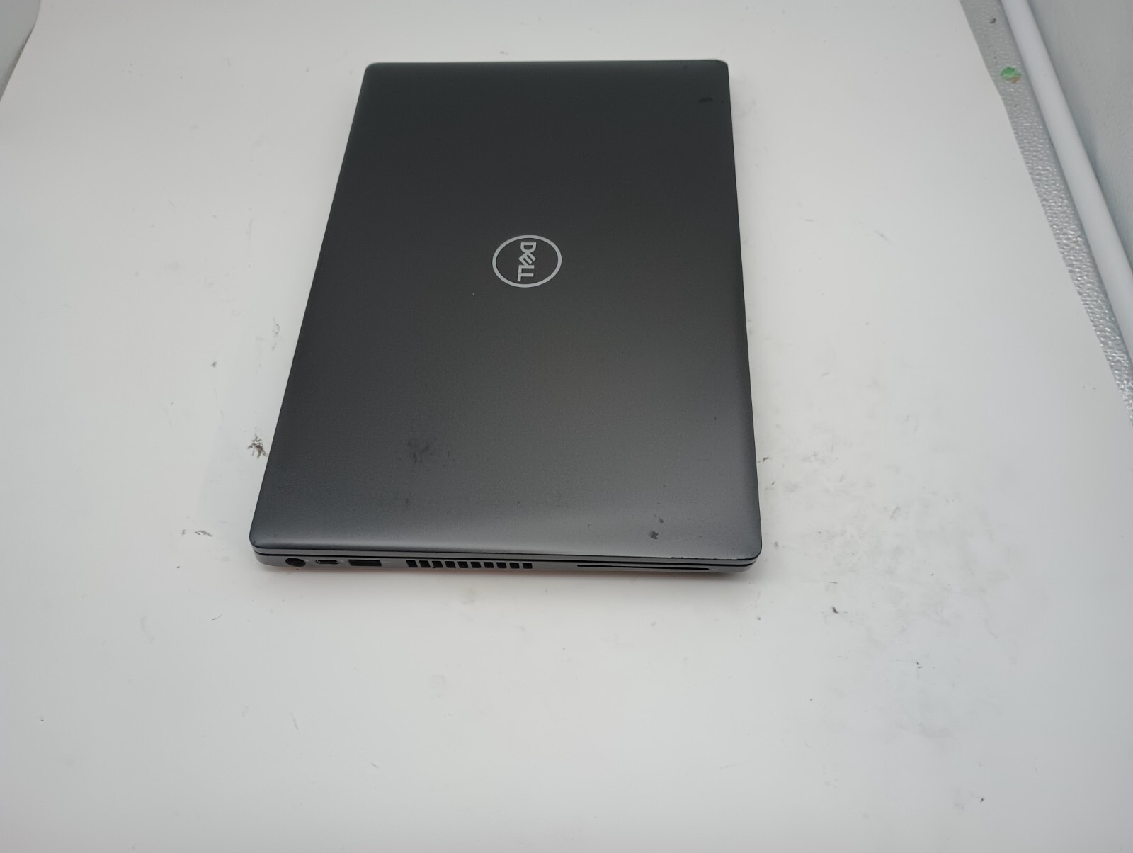 3145168 Latitude5400 w/charger.i7-8665U vPro .8GB.128GB M.2″.14″FHD.W11.Nice!