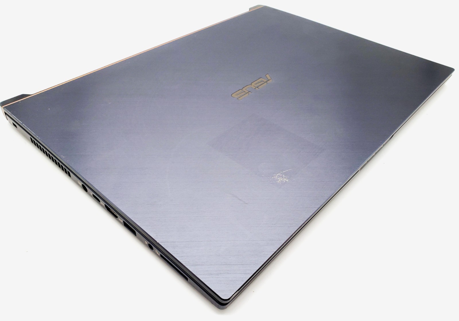 ASUS ProArt StudioBook Laptop | i7-9750H | 500GB (x2) | 32GB | No OS | See Descr