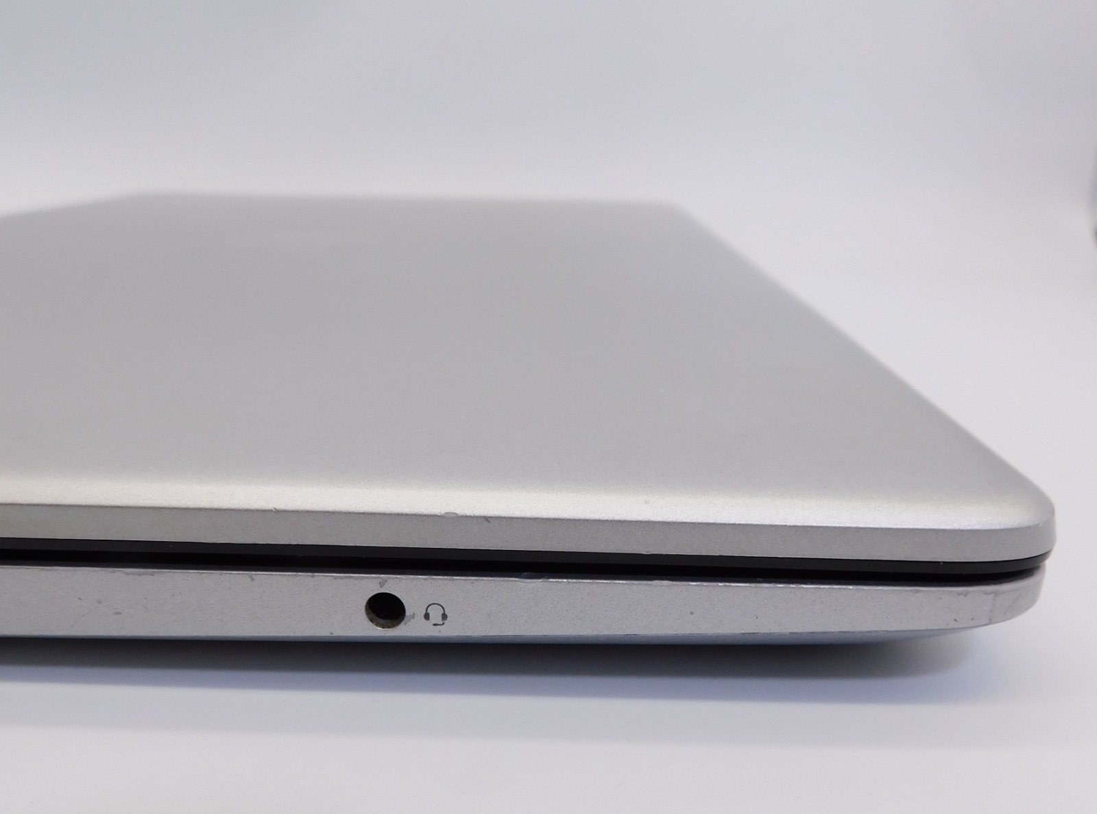 HP 15-dw0037wm 15.6″ i3 8th Gen 8GB RAM 1TB HDD Windows 10 Laptop Silver
