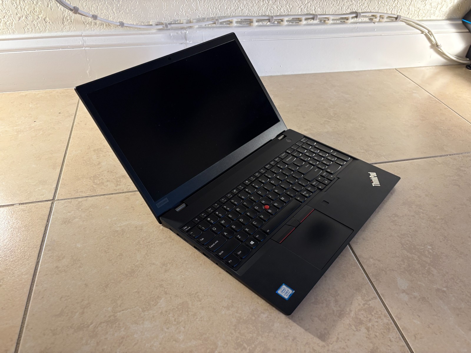 Lenovo ThinkPad T590 i7-8565U 16GB RAM 512GB SSD Windows 11 Pro 15.6″ Laptop