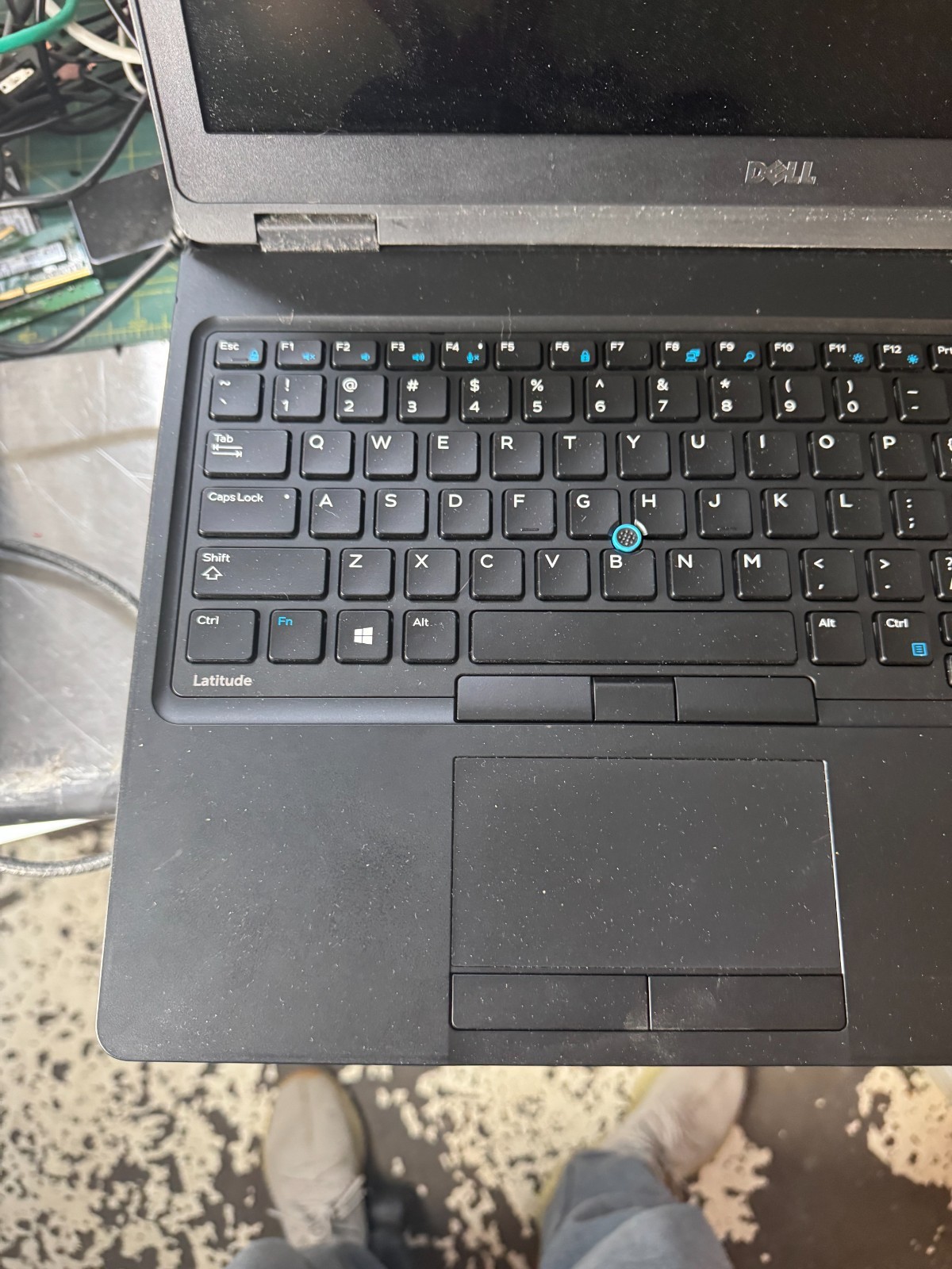 DELL LATITUDE Intel Core i5 7th Gen Laptop for Parts/Repair #4896