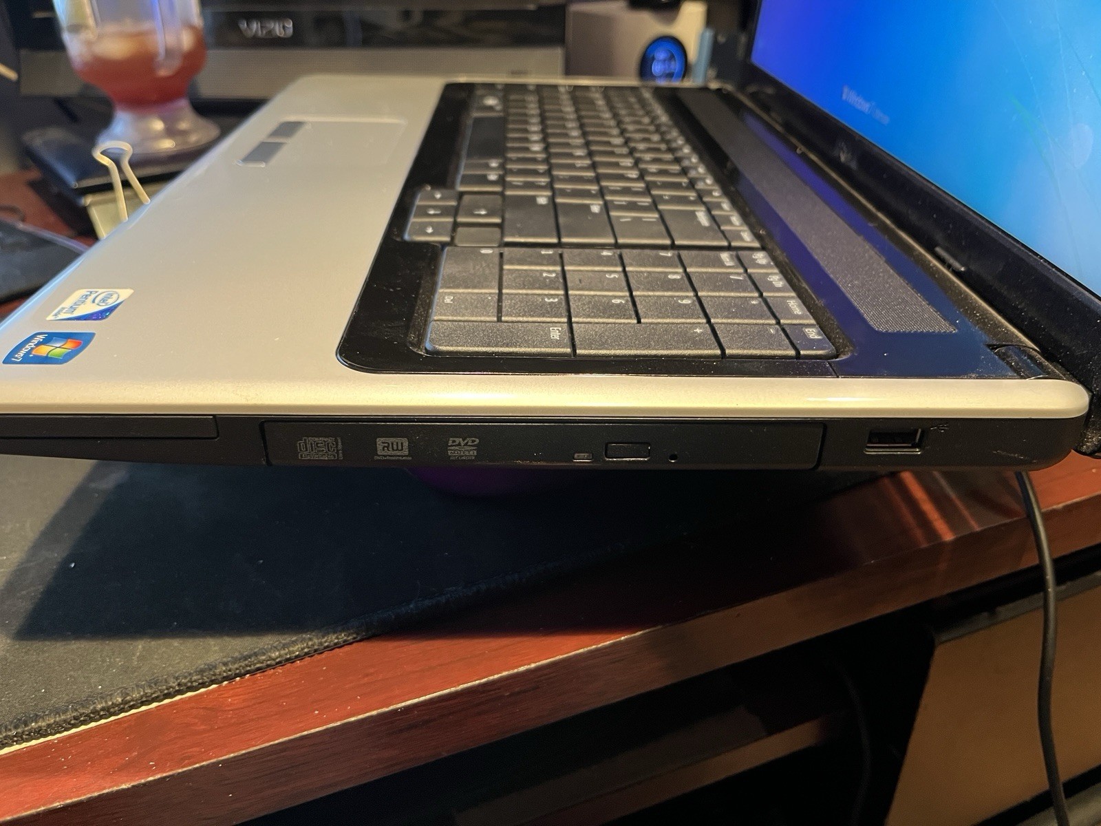 Dell Inspiron 1750 17″ Core 2 Duo T6600 4 Gb – Barely used! With free new bag