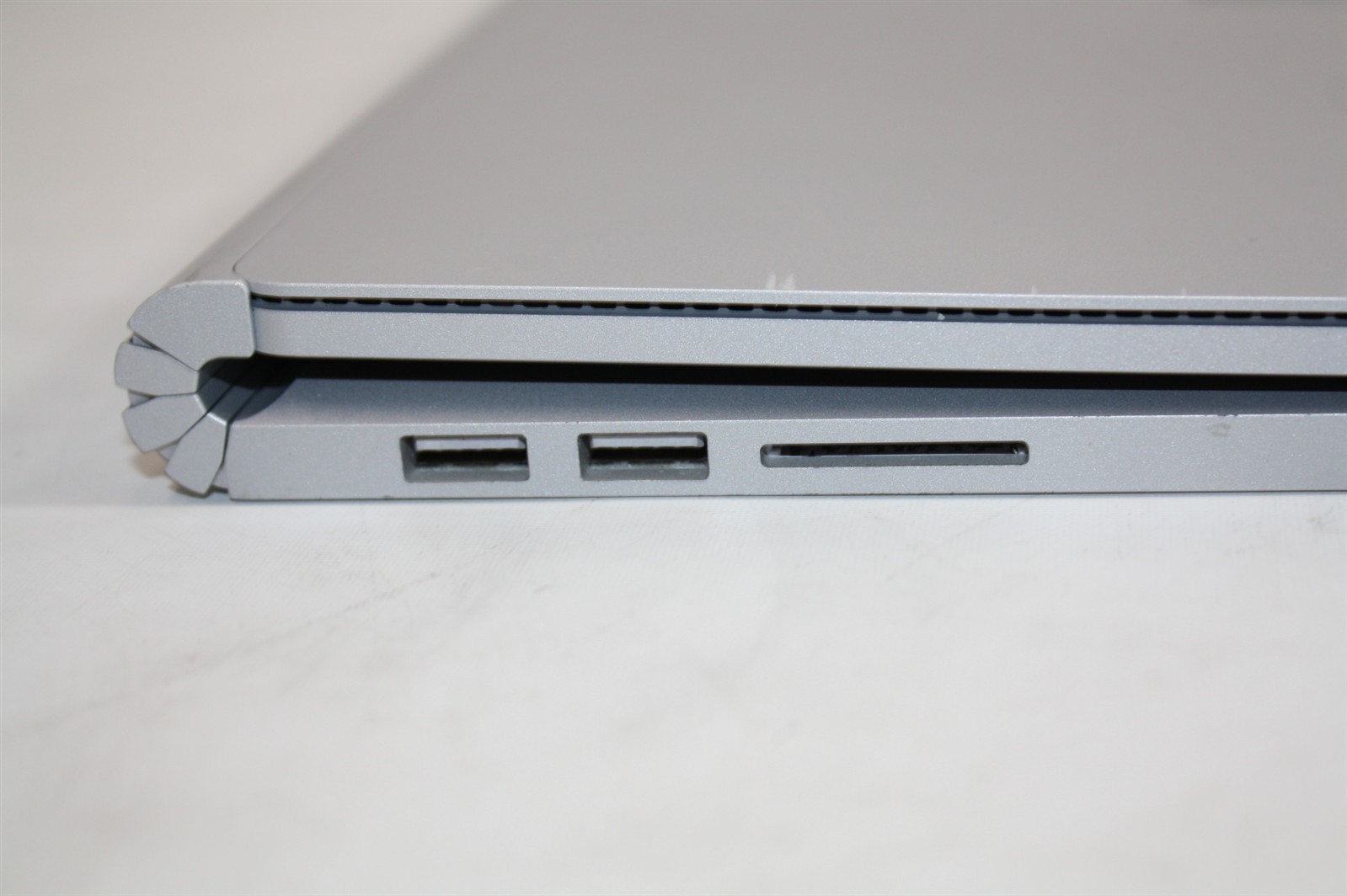12″Microsoft Surface Pro 3 1900 i7-1065G7 1.30GHz RAM 16GB NVMe 256GB GTX 1650