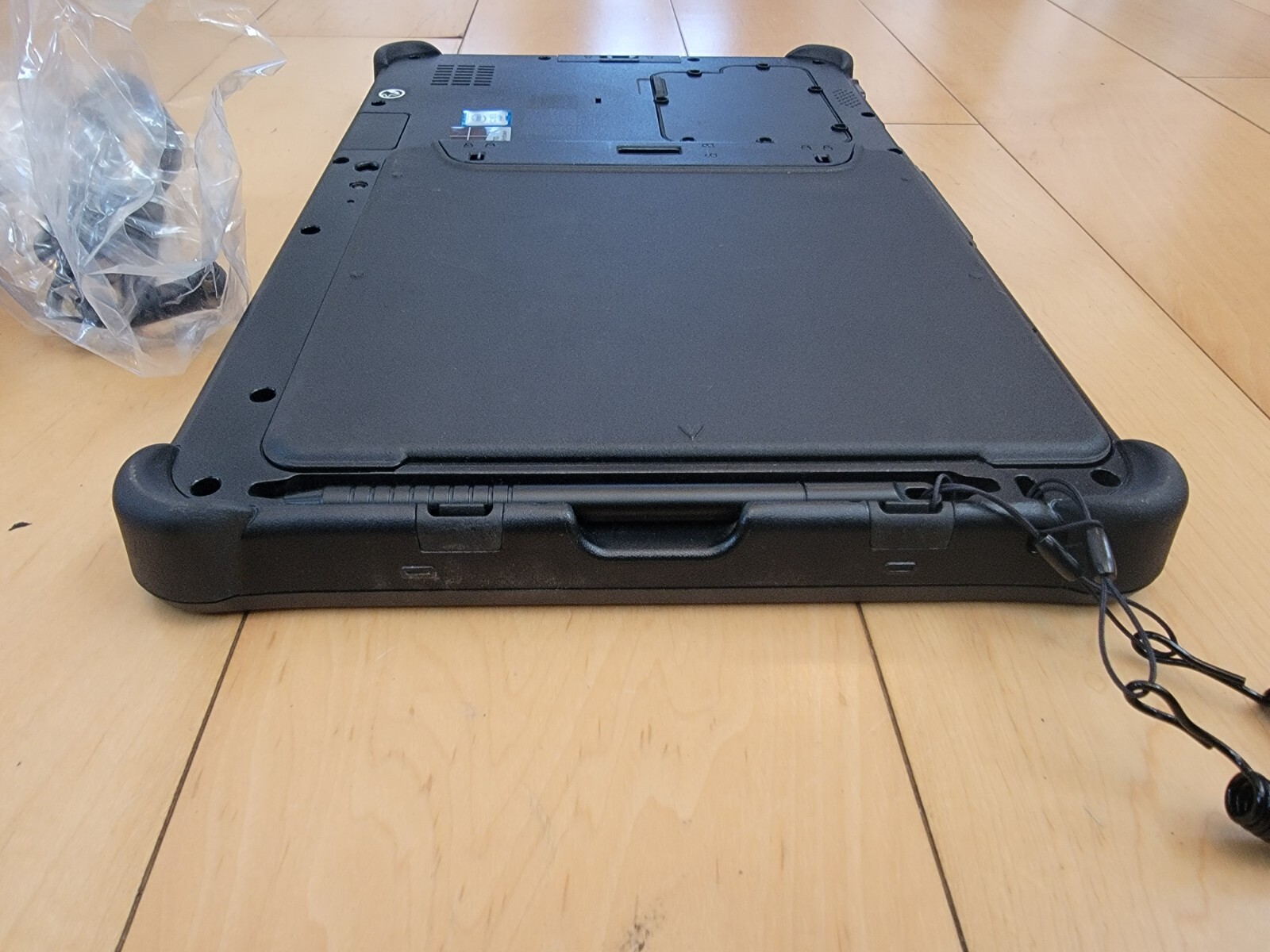 Getac F110 G3 Rugged Tablet Computer i5-6200U 8GB 256GB Wi-Fi 4G LTE 2 BATTERIES