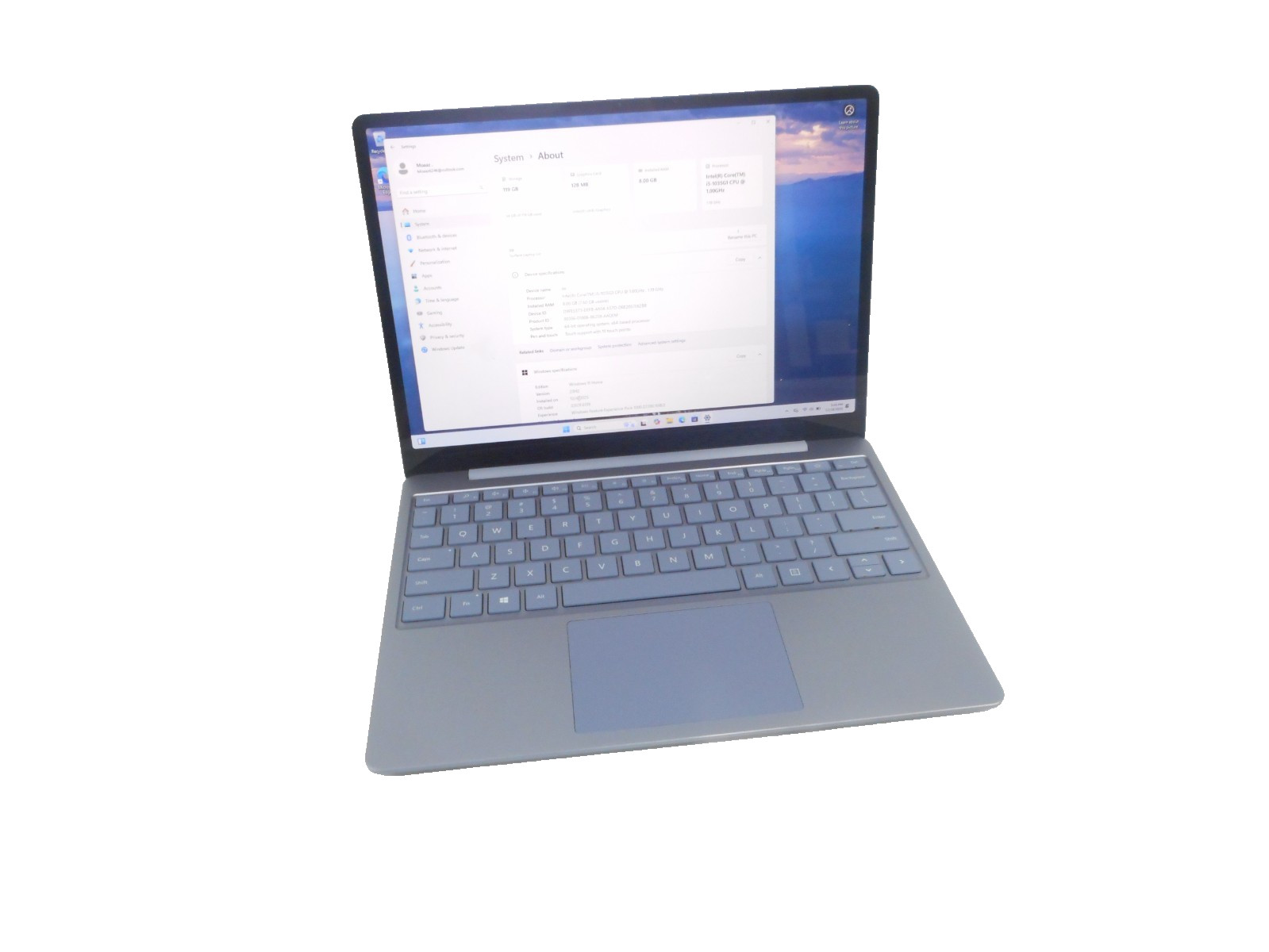 Microsoft Surface Laptop Go 12.4″ | Intel Core i5-1035G1 | 8GB RAM | 128GB SSD