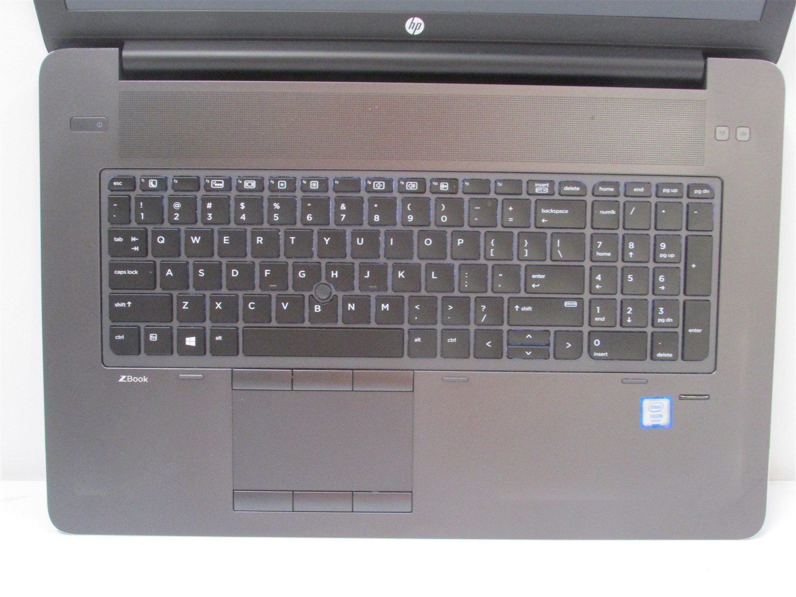 HP ZBook 17 G3 Xeon E3-1535M v5 2.9GHz 32GB RAM 512GB M.2 17″ Windows 10 Pro
