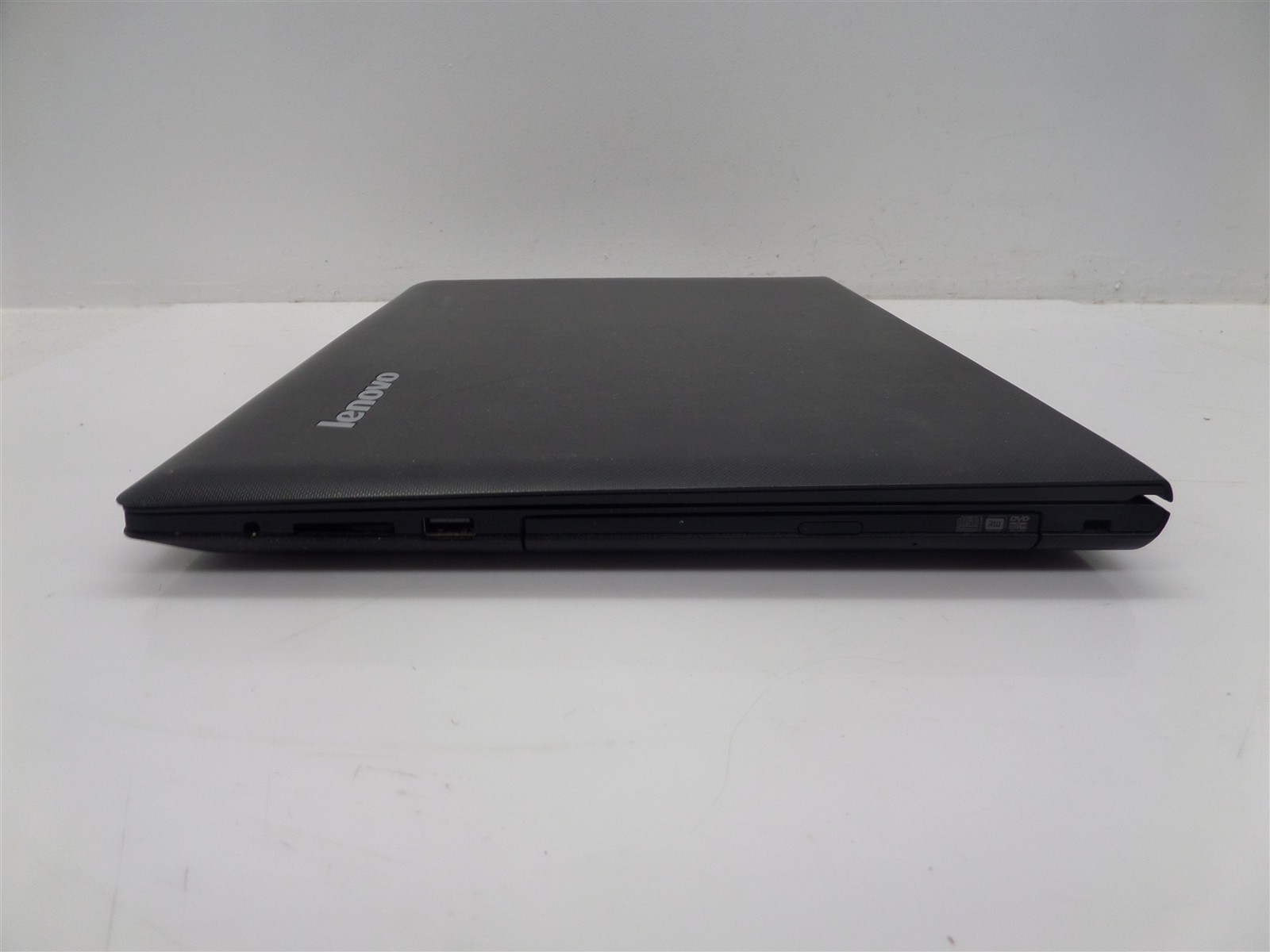 Lenovo G50-45 Laptop w/ AMD A8-6410 2GHz APU 4GB RAM – No HDD/OS, Broken Hinge