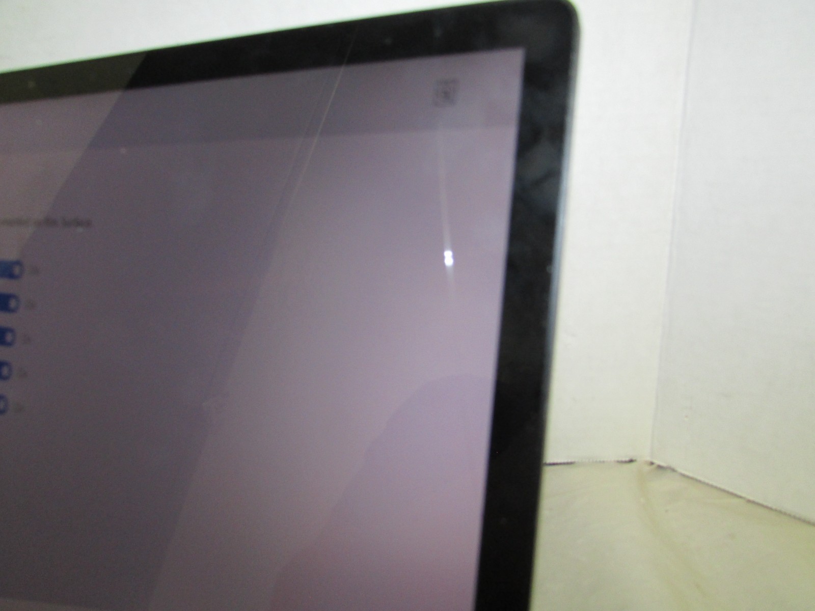 Microsoft Surface Laptop 3 1872 I7-1065G7 1.3GHz 16GB 512GB CRACKED GLASS