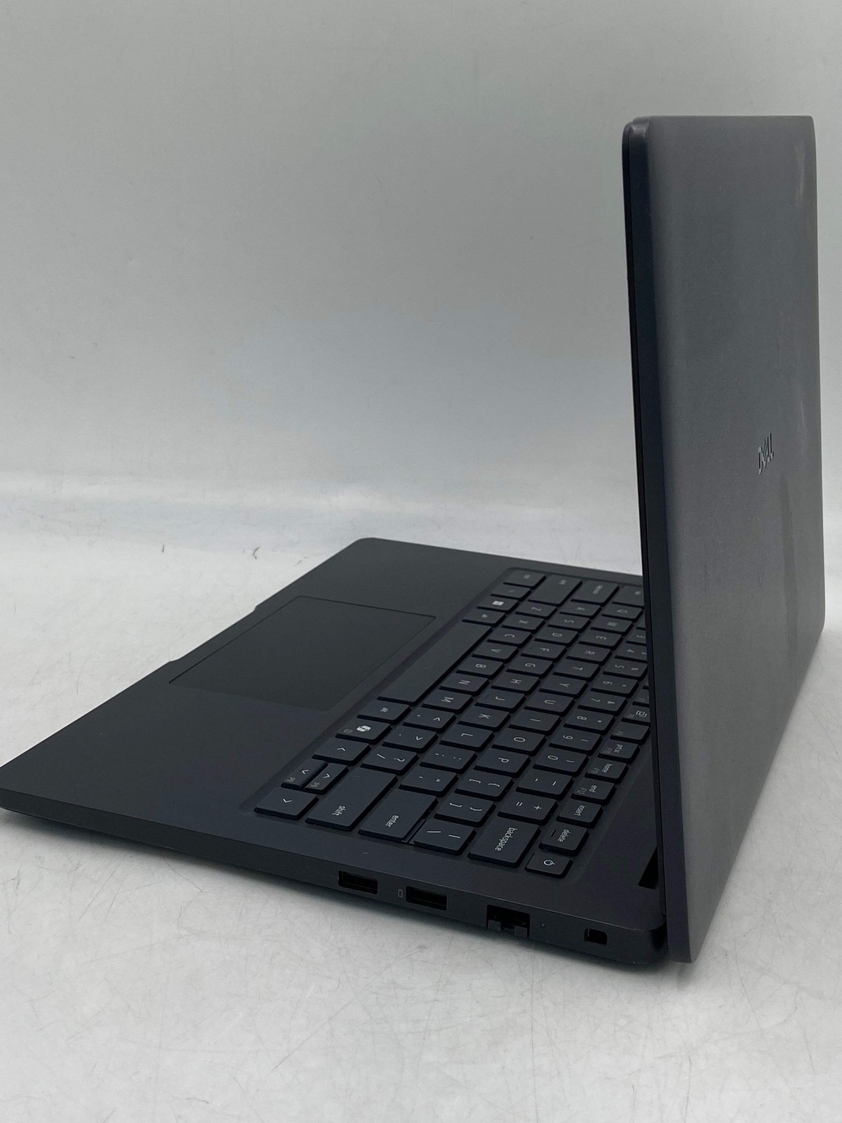 Dell Pro 14 Premium PC14250 FHD+ 14″ Core 3 100U / Core Ultra 7 Processor 1.2GHz