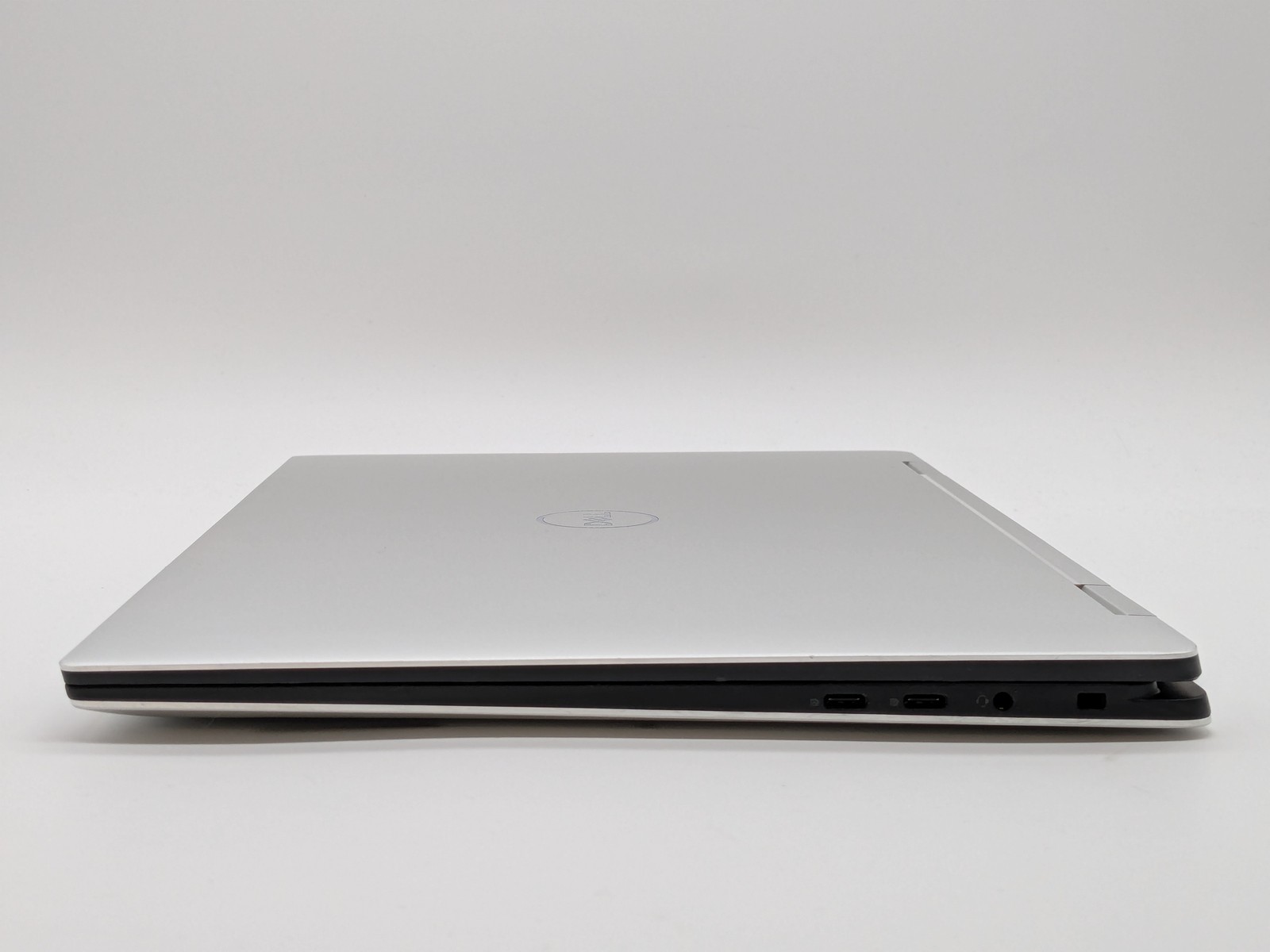 Dell XPS 15 9575 2-in-1 15″ FHD Touch I7-8706G 1TB SSD 16GB W11P *READ*