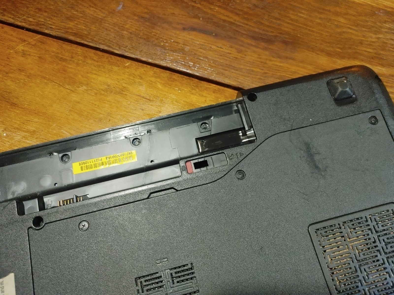 Lenovo Ideapad Y570 Laptop i7-2670QM, 8GB, 500GB, Win7