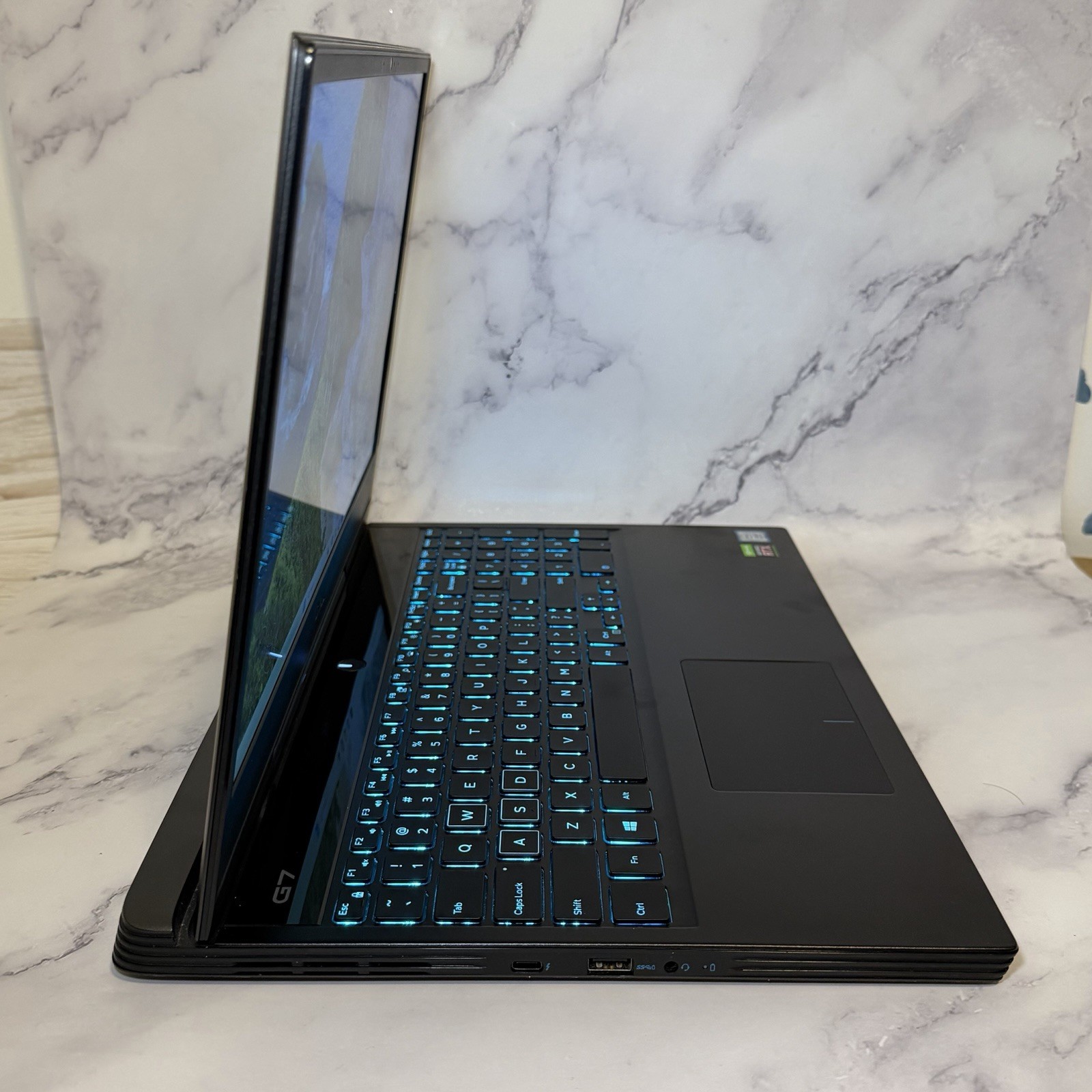 Dell G7 7590 Gaming Laptop FHD i7-9750H – 32GB RAM 512GB SSD GTX 2080 Max-Q GPU