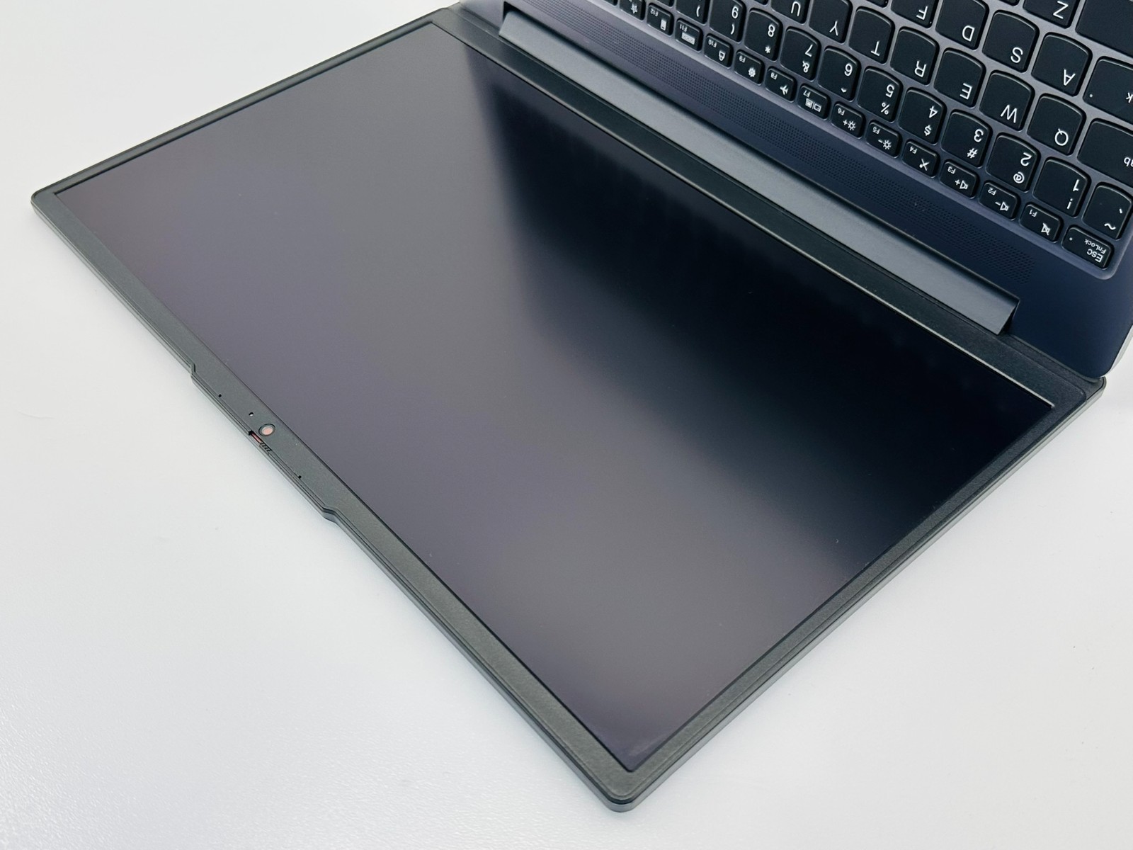 Lenovo IdeaPad Slim 3 15ABR8 Ryzen 7 16GB 512GB SSD Touch Wi-Fi 6 Arctic Grey #9