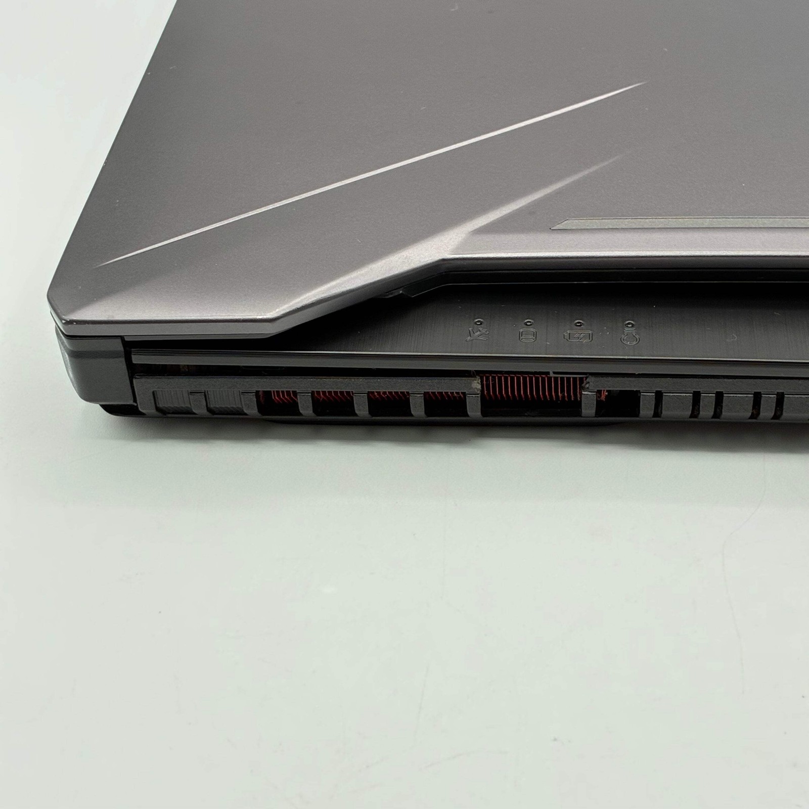 Asus TUF505D 15.6 inch Laptop AMD Ryzen 5 8GB 512GB