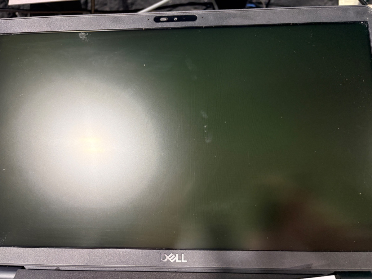 Dell Latitude 5500 15.6″ i5-8365U 16GB RAM 256GB SSD No OS/Charger