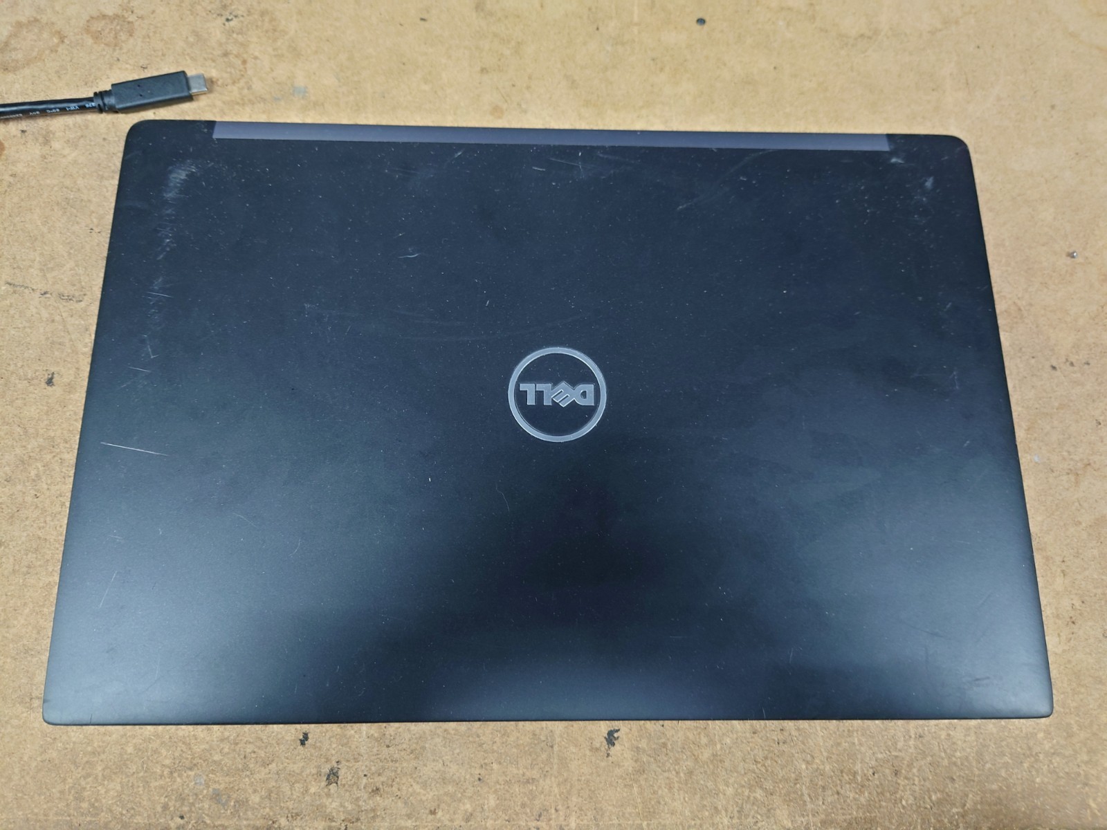 Dell Latitude 7480 14″ FHD i7-7600U 16GB RAM No OS