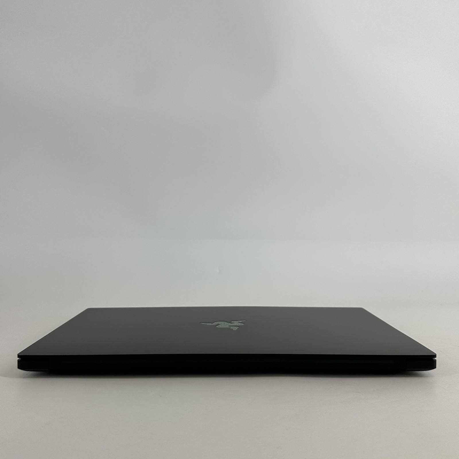Razer Blade 15 Advanced 2K i7-10875H 2.30GHz 32GB 1TB/1TB RTX 3070 Excellent