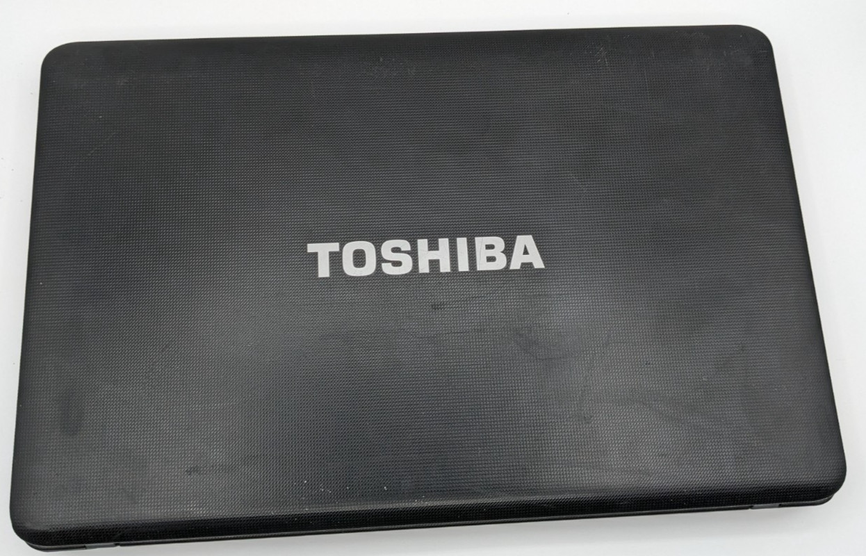 Toshiba Satellite C655D-S5200 AMD C-50 1GHz 2 GB NO HDD/Batt