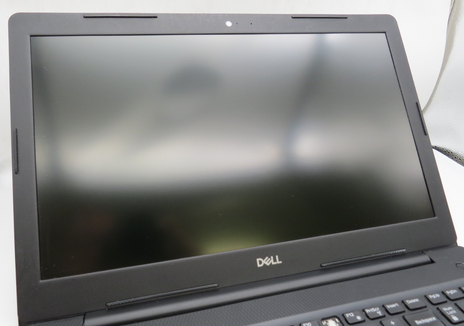 Dell Inspiron 3593-15.6″-i7-1065G7@1.3GHz-8GB RAM-NO STRG/NO OS/NO PWR *READ*