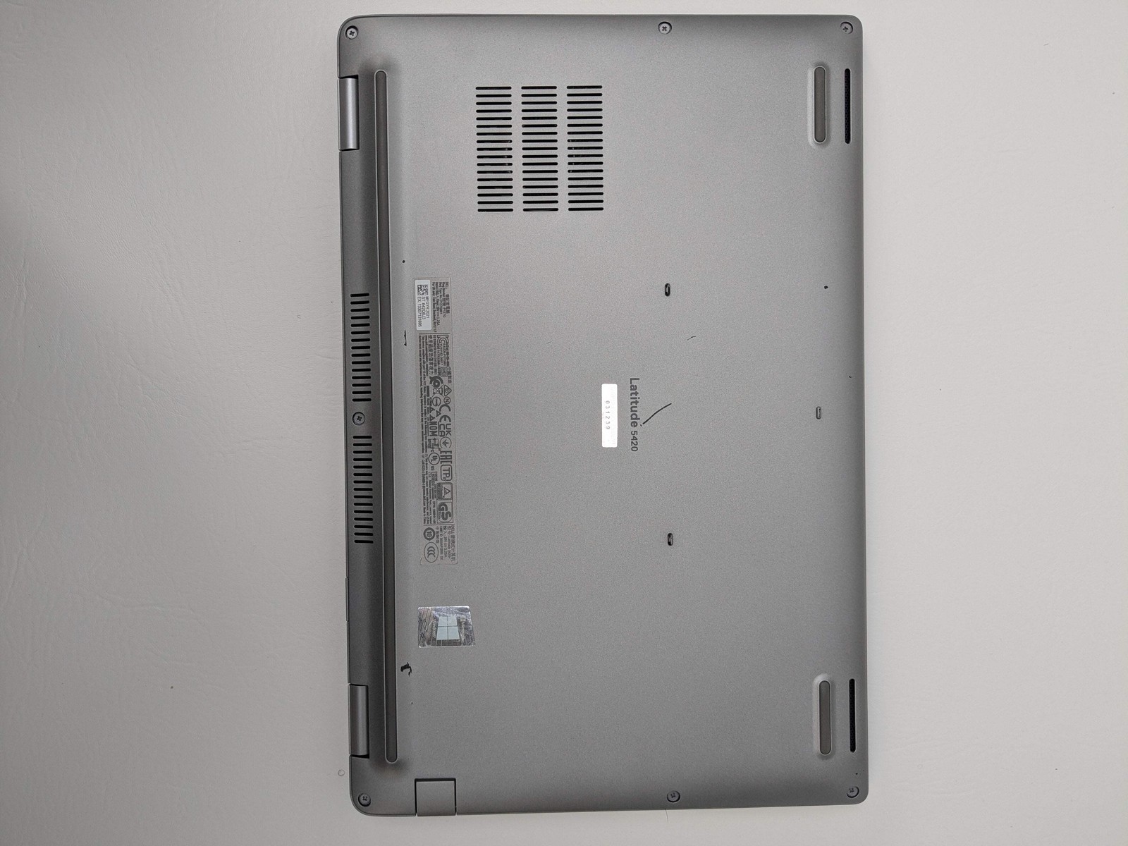 Dell Latitude 5420 14″ i5-1145G7 2.6GHz 16GB RAM 256GB SSD