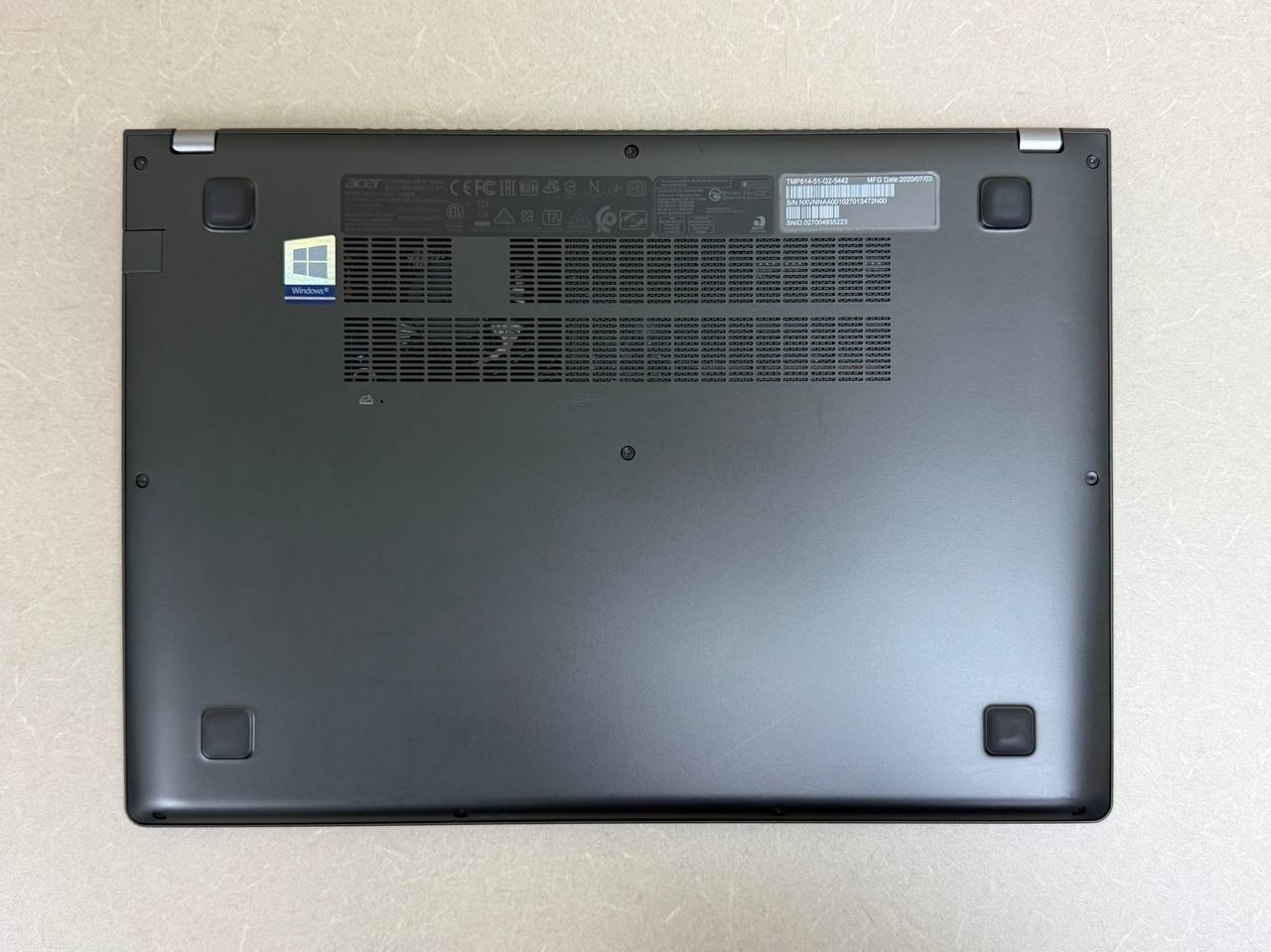 Acer TravelMate P614-51-G2, 14 inch (i5 10th gen, 12 GB RAM, 256 GB SSD)