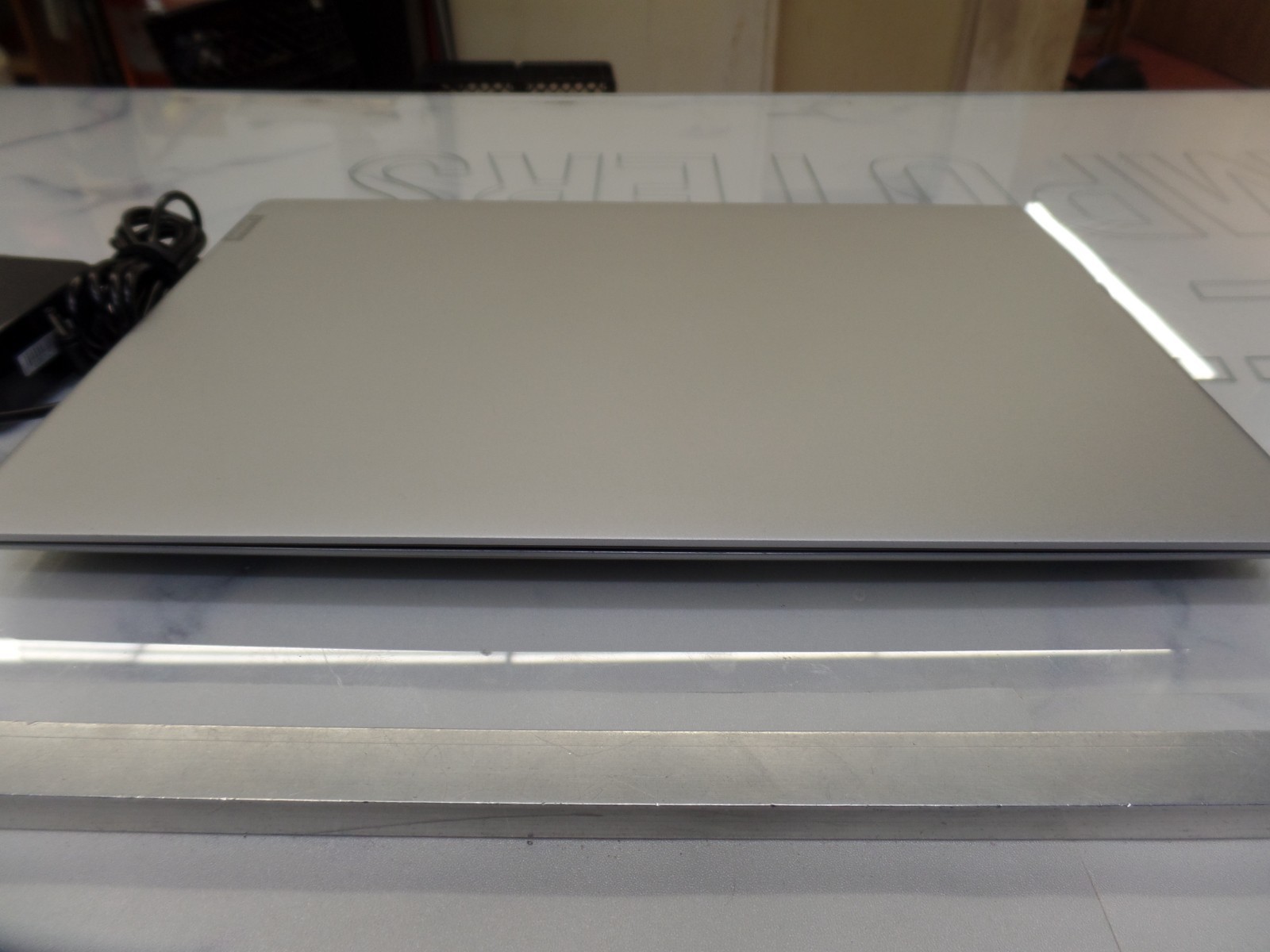 Lenovo IdeaPad 330S-15IKB 81F5 128GB SSD 8GB i5-8250U Win10 Backlit KB Laptop