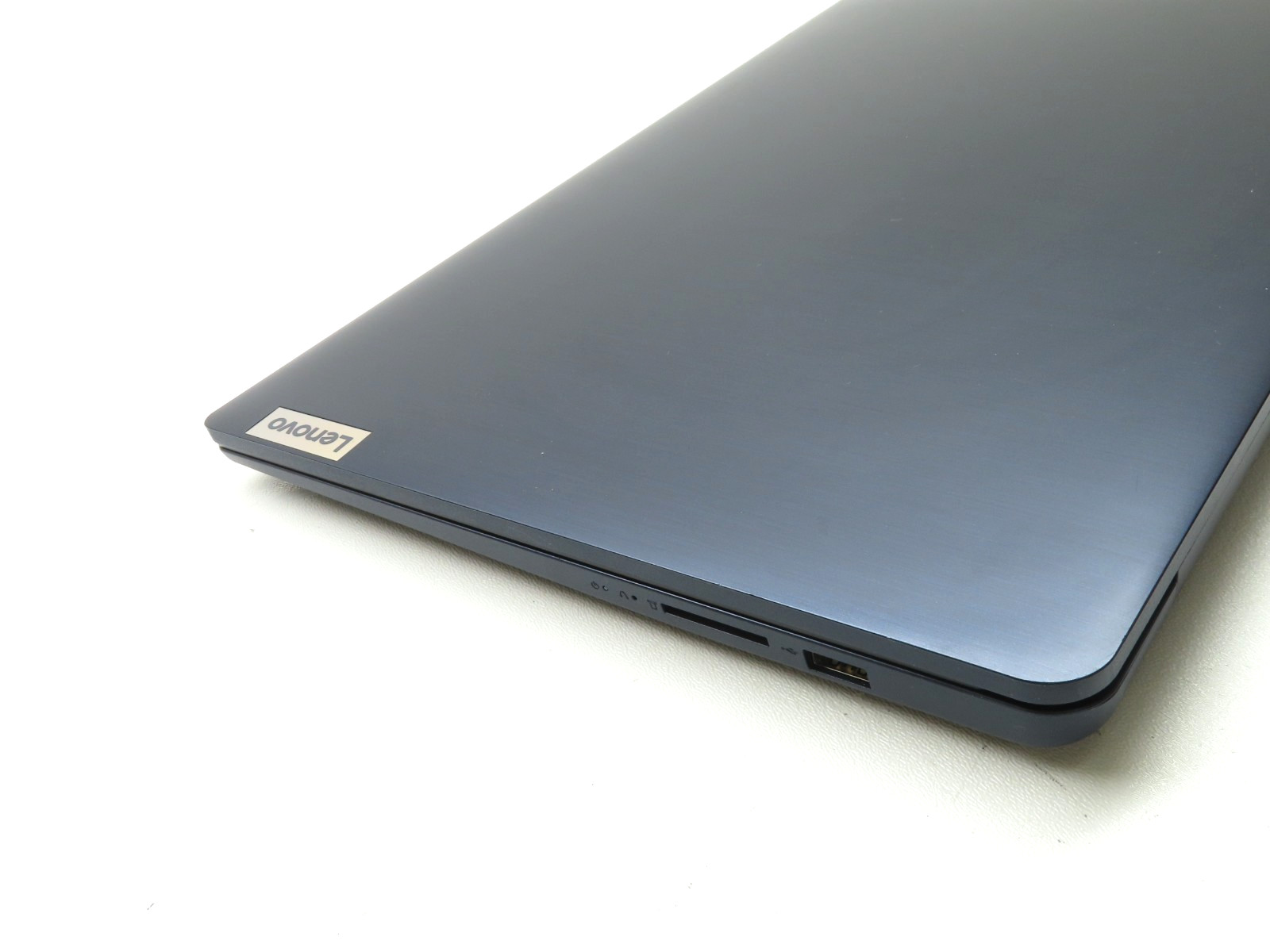 Lenovo IdeaPad 3-15ITL6 15.6″ Intel Core i5-1155G7 2.5GHz 8GB RAM 512GB SSD