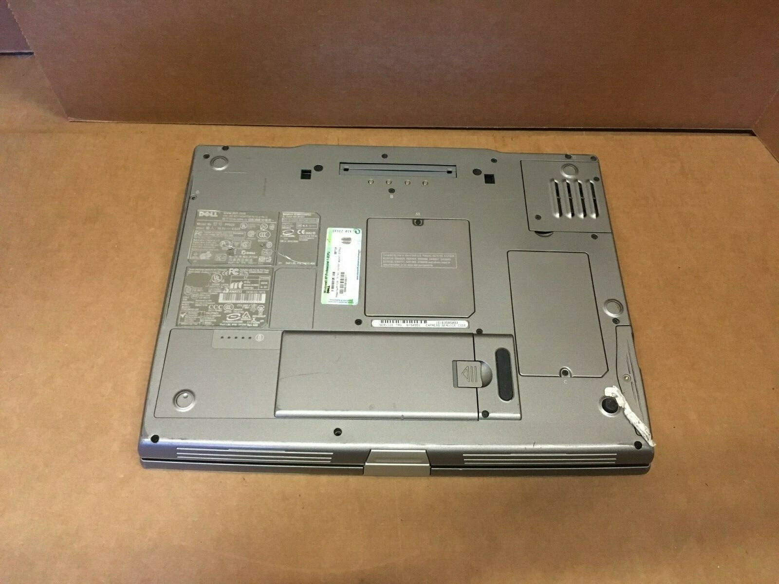 Dell Latitude D800 Laptop M 1.70GHz 512MB RAM 30GB HDD WINDOWS XP NVIDIA GEFORCE
