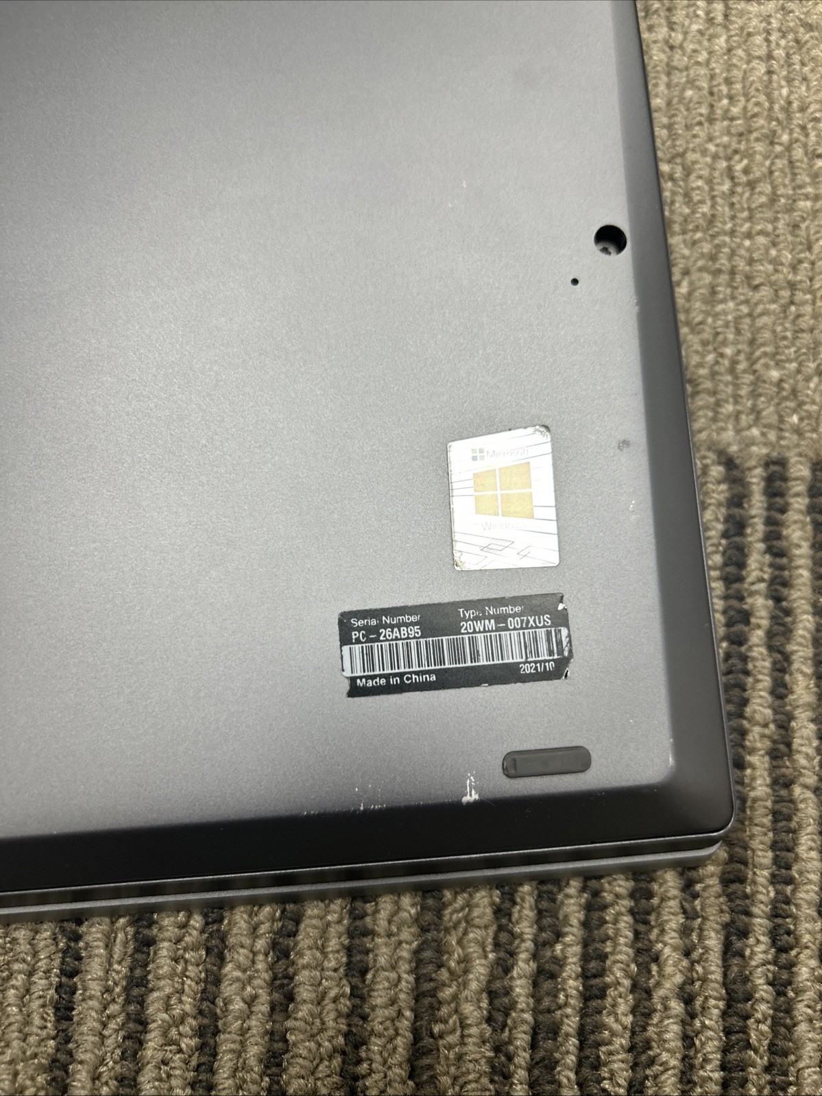 Lenovo Thinkpad t14s Gen 2 i7-(Boots to BIOS) No Storage Drive, Bad Hinge