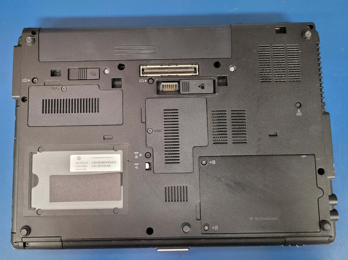 HP Elitebook 8440p Intel i5-M520 4 GB RAM – 250 HHD – WINDOW 10 + CHARGER