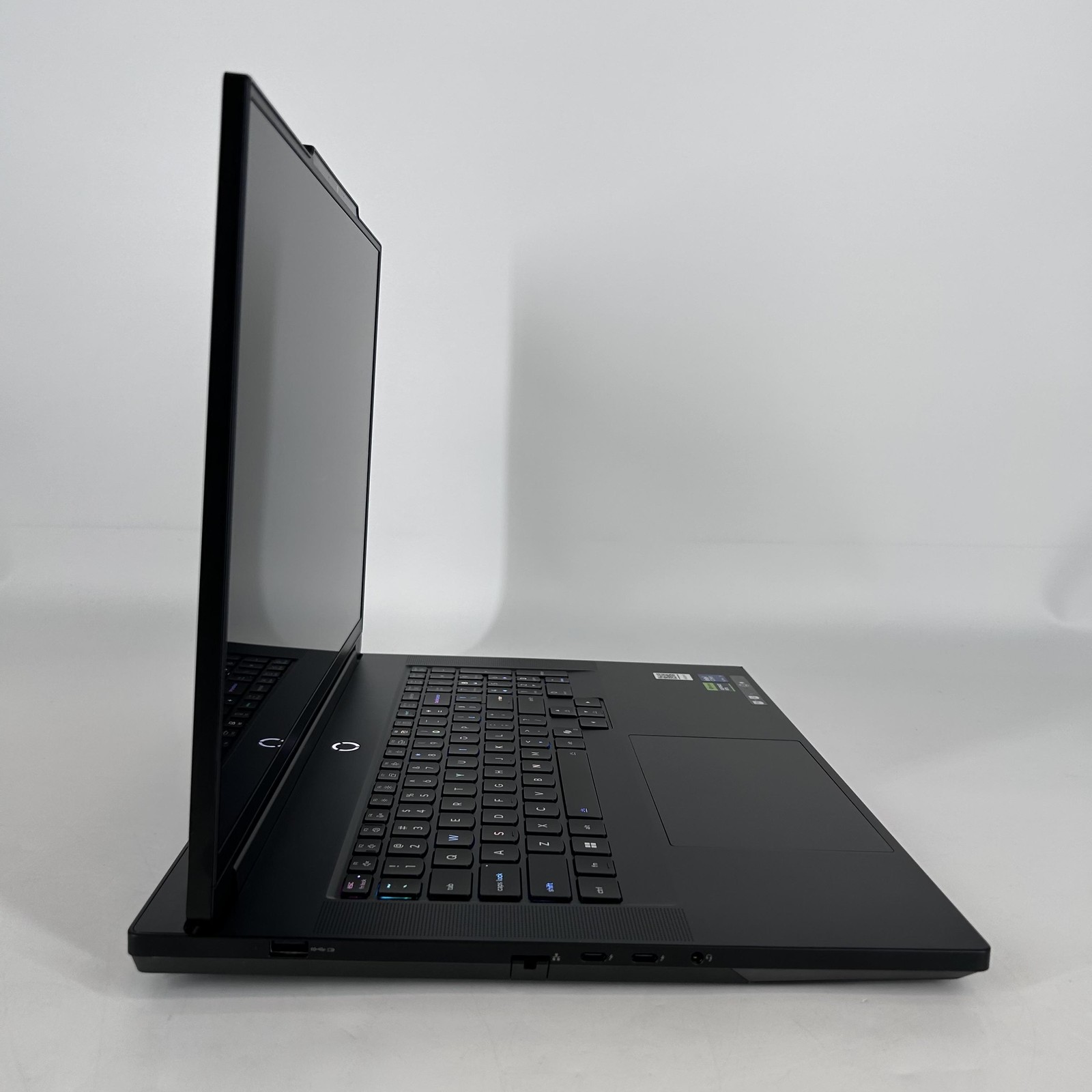 Lenovo Legion 9i Gen 10 18 UHD+ 2.7 GHz Ultra 9 275HX 64GB 2TB SSD RTX 5090 Good