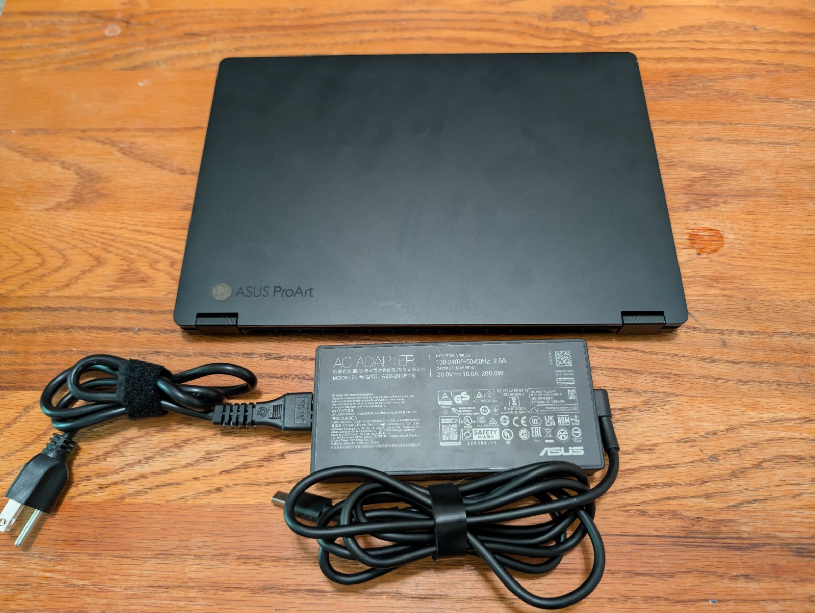 ASUS ProArt 13 in. 3K OLED Ryzen 9 HX 370 32GB 1TB SSD RTX 4050 Win 11