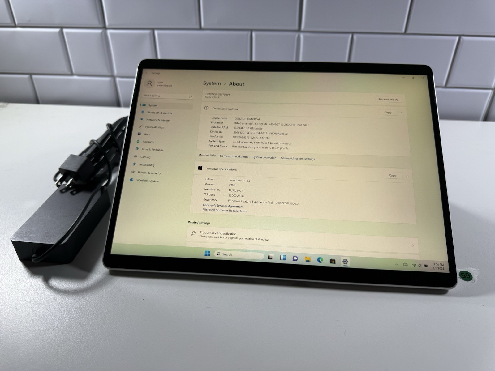 Microsoft Surface Pro 8 (1982) i5-1145G7 – 16GB RAM – 256GB 120Hz – Win 11 Pro