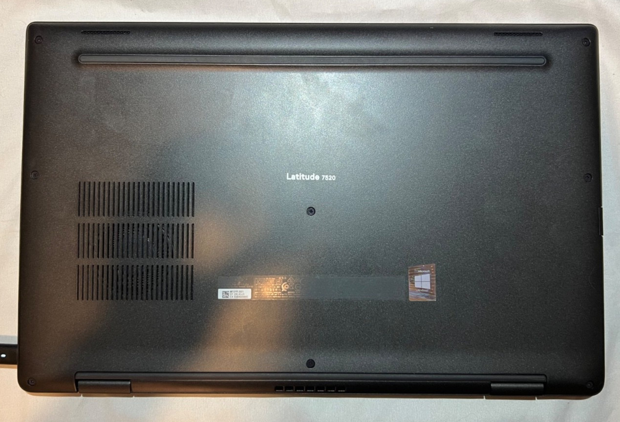 Dell Latitude 7520 – Intel i5-1145G7 – 16GB Ram – 256GB M.2 – Windows 11 Pro