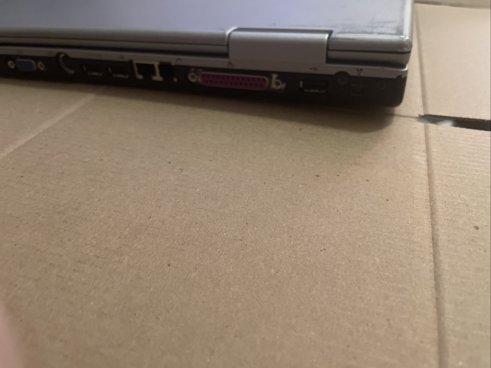 Compaq Presario X1000 Laptop Pentium M 1.4 GHz 2GB 160GB XP Sp3