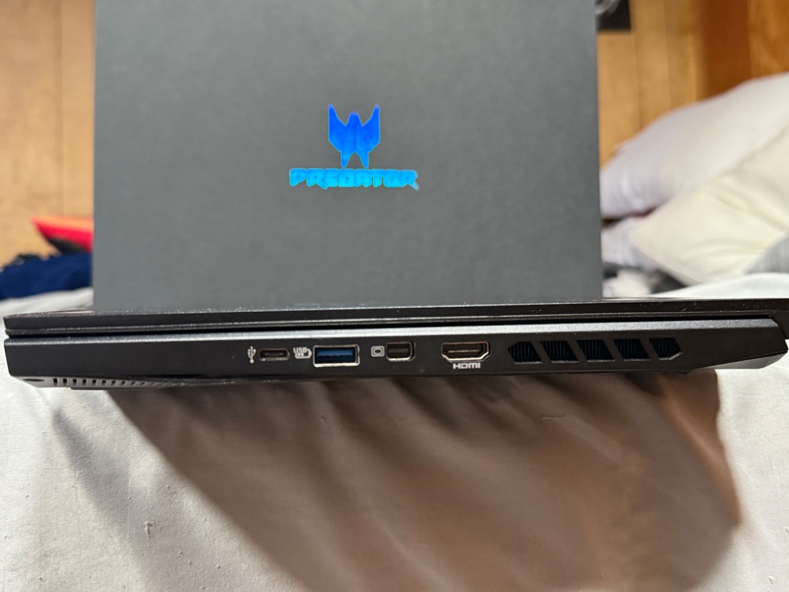 Acer Predator Helios 300 15.6 in (256GB SSD, Intel Core i7 9th Gen. 2.60 GHz 16