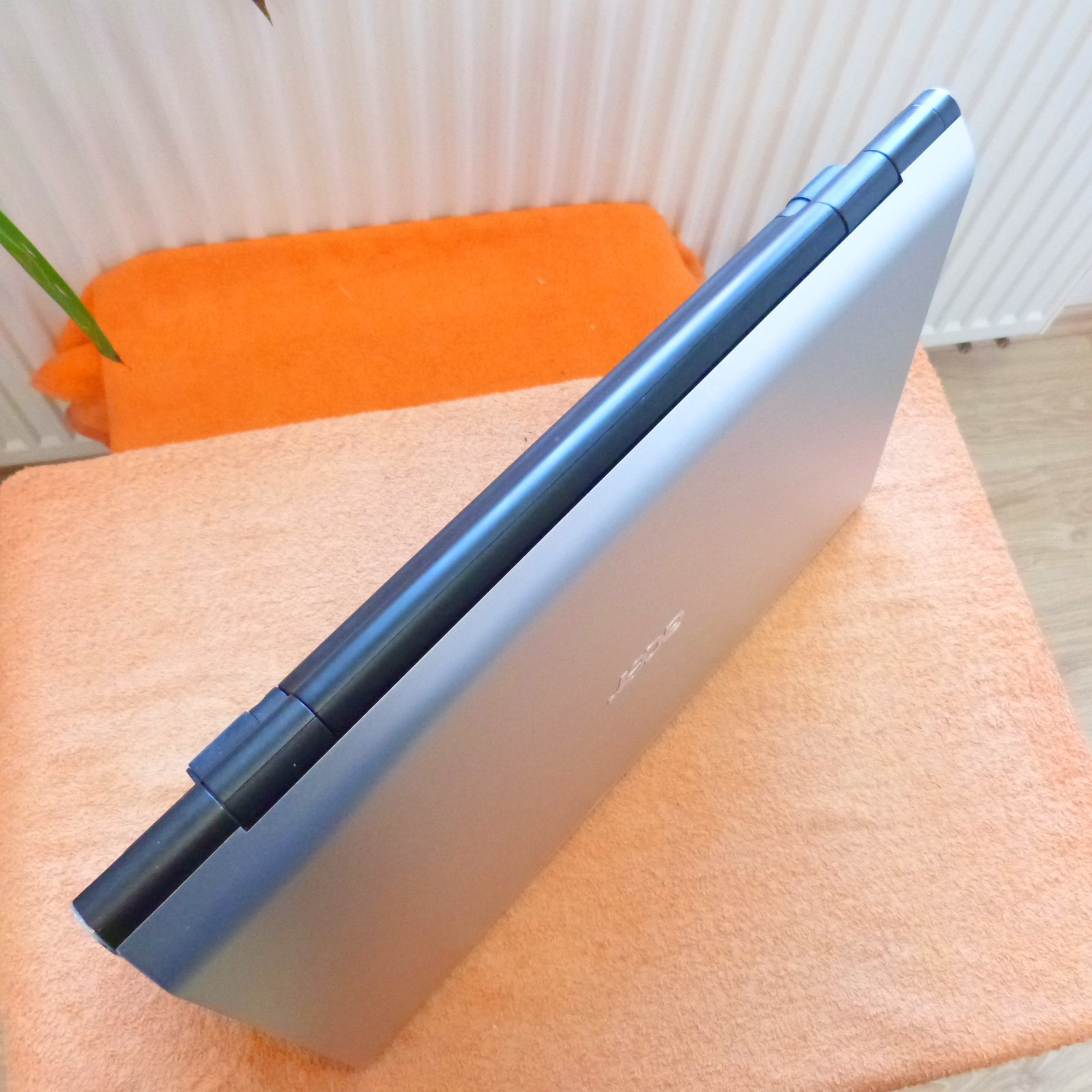 Acer 8943 ETHOS MAX Cinema 18″ METAL l 16GB RAM l 2TB SSD Windows 11 QUAD i7