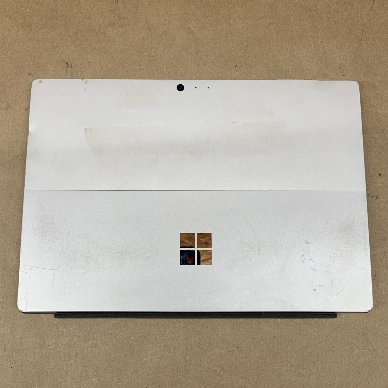 Surface Pro 5th Gen 1796, Core i5-7300U @ 2.6GHz, 8GB RAM, 256GB SSD, W10P
