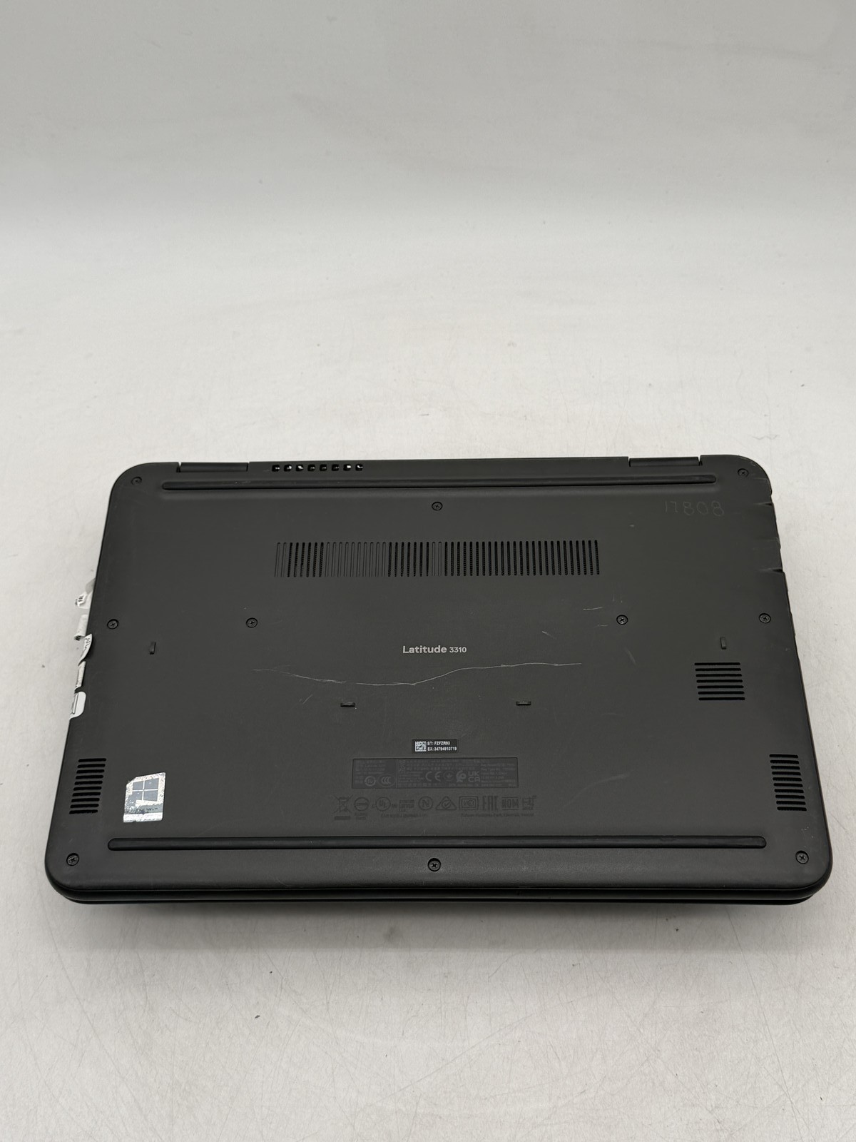 Dell Latitude 3310 13.3in i5-8265U 8GB 128GB NO OS – (READ)