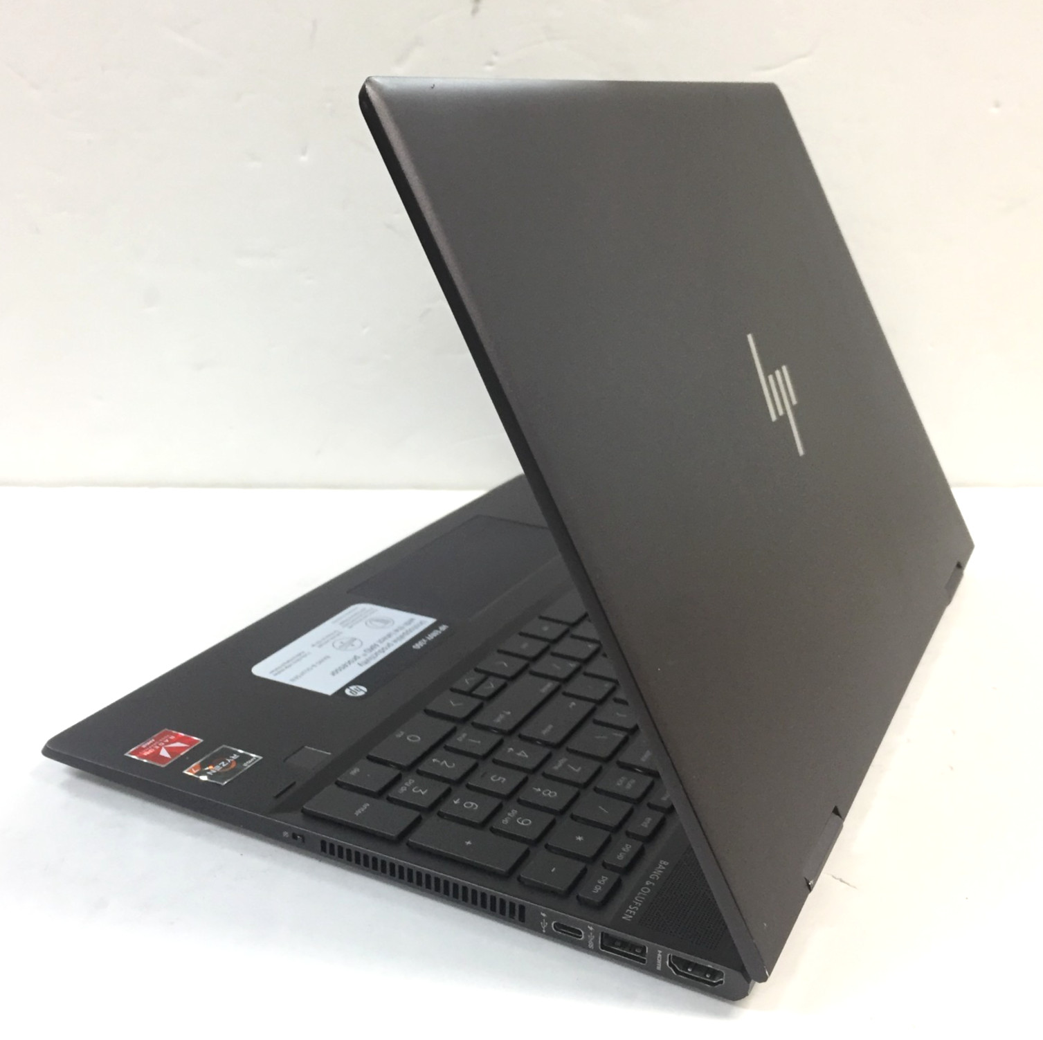 HP ENVY X360 15m-ds0023dx 15.6″ FHD Touch Laptop/AMD Ryzen 7 3700U/8G/256GB/W10H