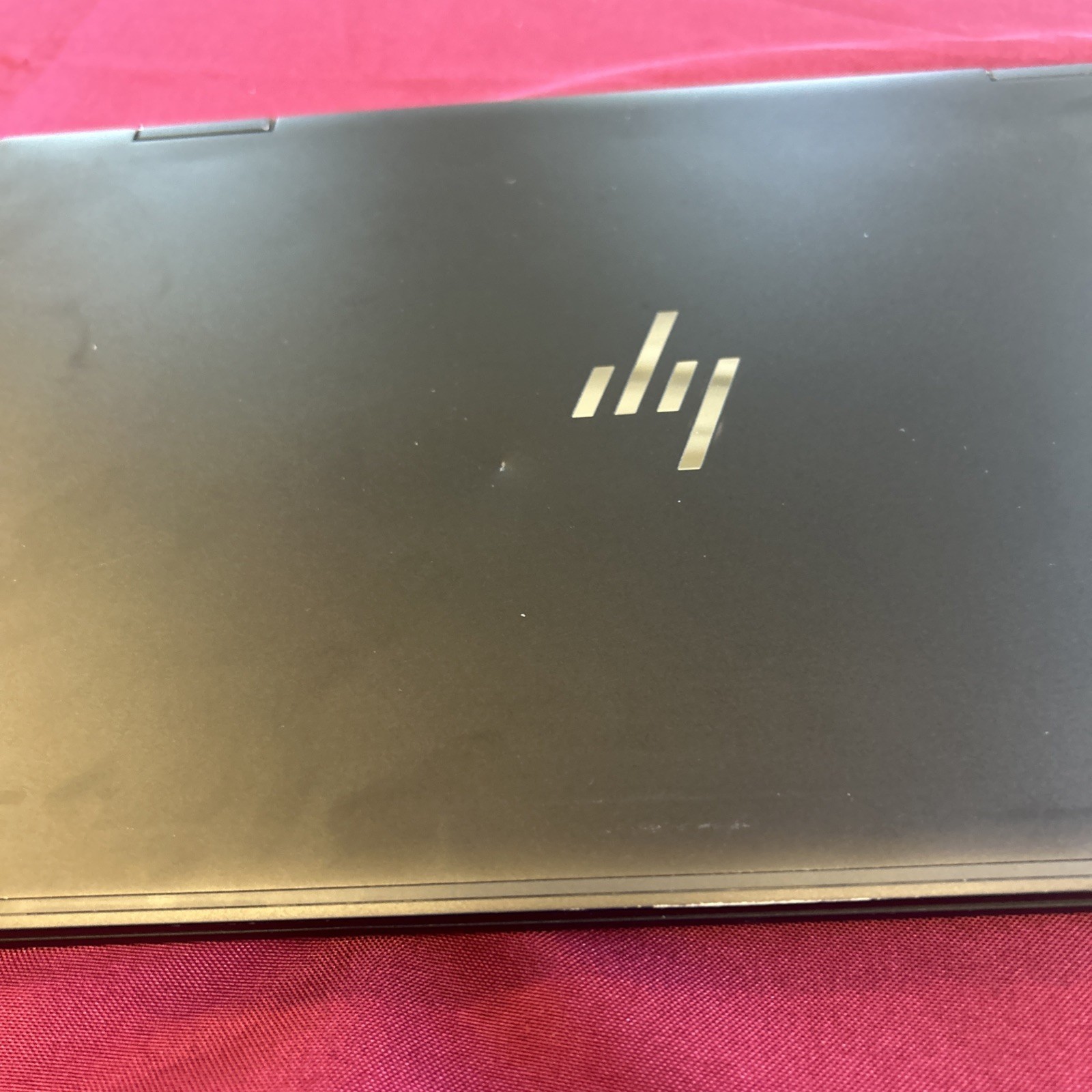 HP Envy x360 2-in-1 Laptop 15.6″ FHD Touch Ryzen 5 4500 8gigs 256 SSD W11Home