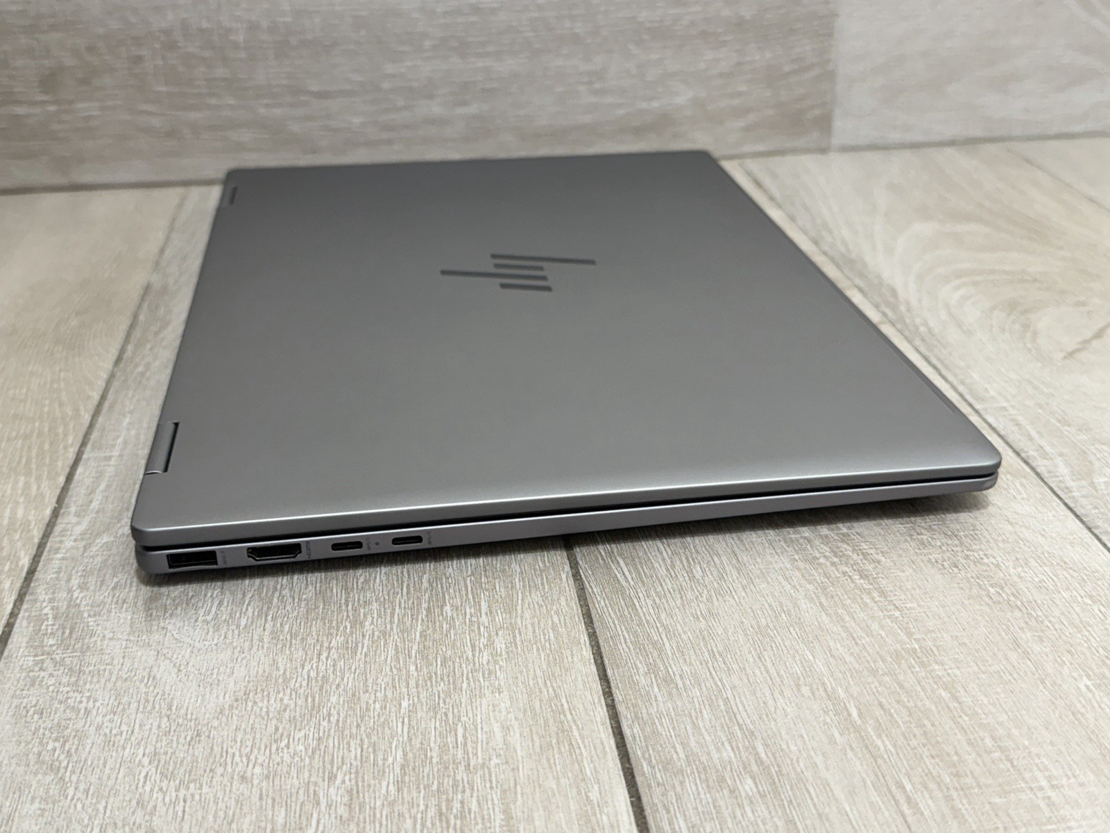 HP Envy x360 2-in-1 16-ad0013dx 16″ Touch Ryzen 5 8640HS 8GB RAM 512GB SSD